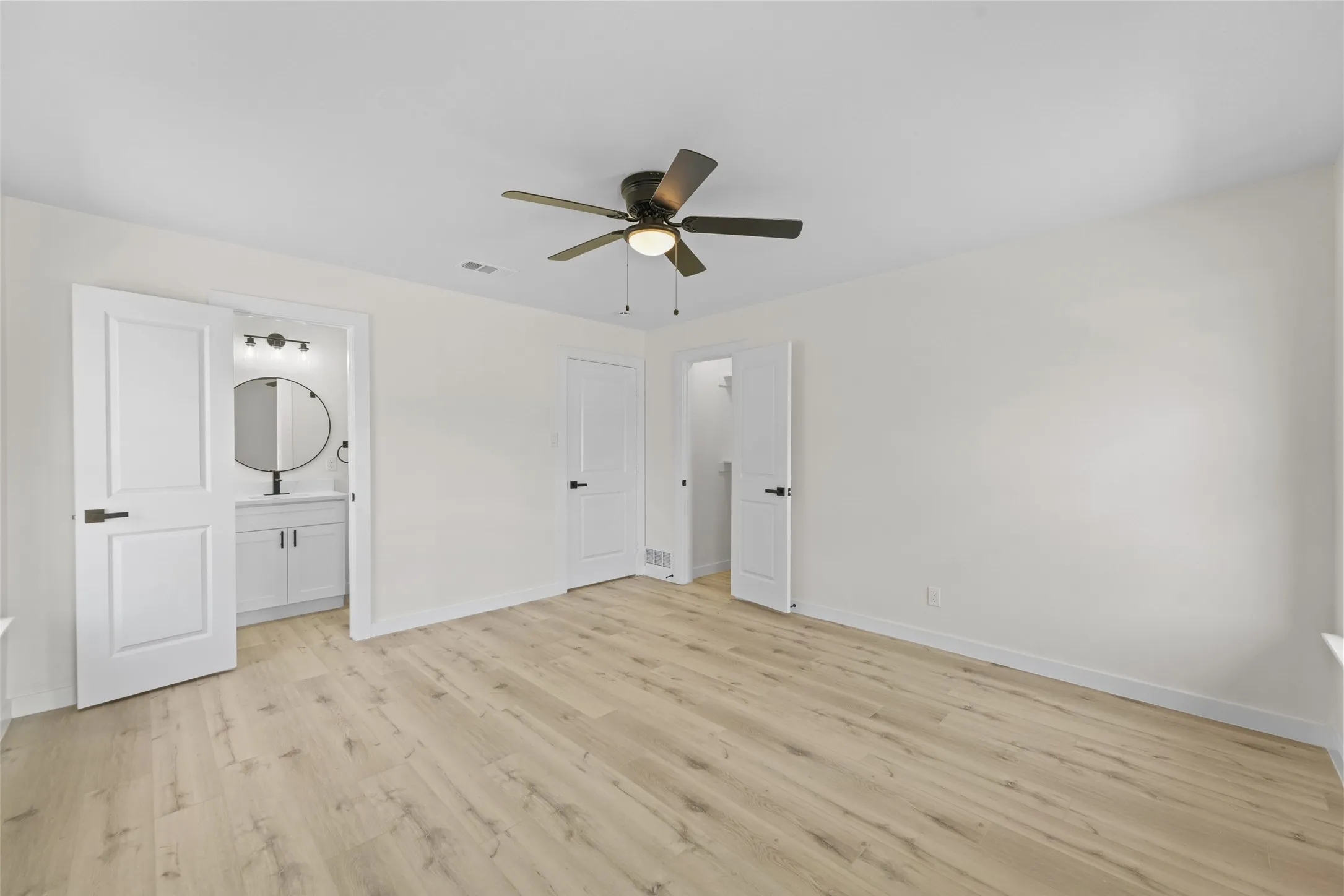 Single Family Residence For Sale in Dallas County , 1710 patricia, Garland, Texas 75042, 3 Bedroom, 2 Bathroom, 2 Garage spaces, 1,332 Sqft, built in 1953, mls#21350785, Real Estate Agent in Garland, Homes For Sale in Dallas county, Homes For Sale in Garland, Realtor in Garland Texas, Real Estate Brokerage Independent Realty Texas, Luminita Cordes Realtor