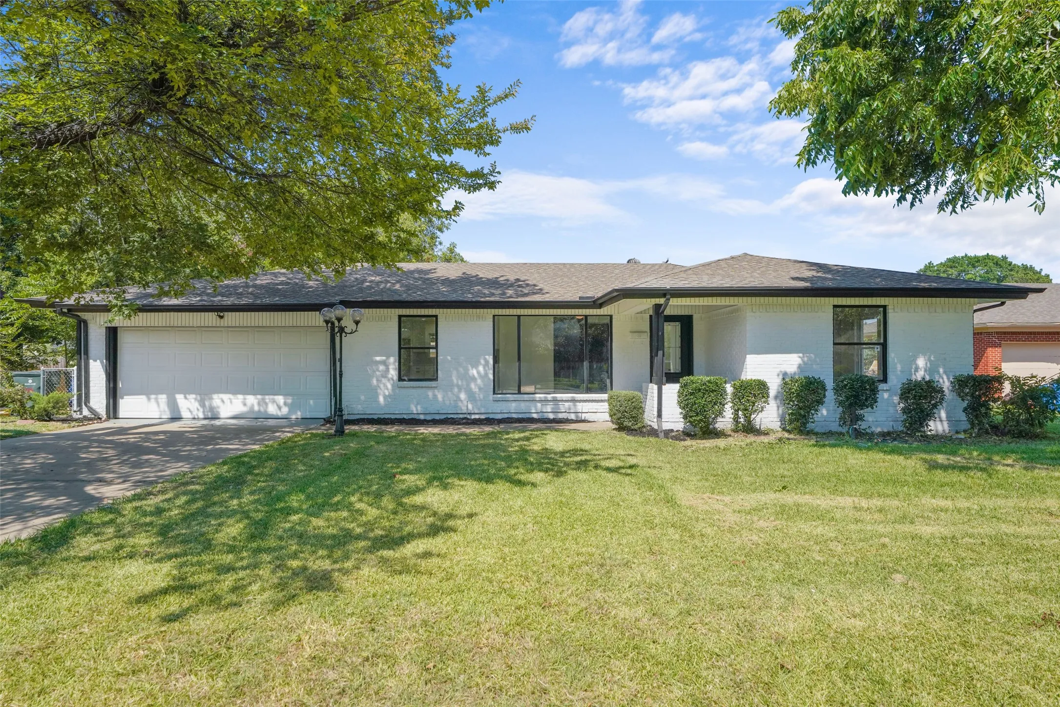Single Family Residence For Sale in Dallas County , 1710 patricia, Garland, Texas 75042, 3 Bedroom, 2 Bathroom, 2 Garage spaces, 1,332 Sqft, built in 1953, mls#21350785, Real Estate Agent in Garland, Homes For Sale in Dallas county, Homes For Sale in Garland, Realtor in Garland Texas, Real Estate Brokerage Independent Realty Texas, Luminita Cordes Realtor