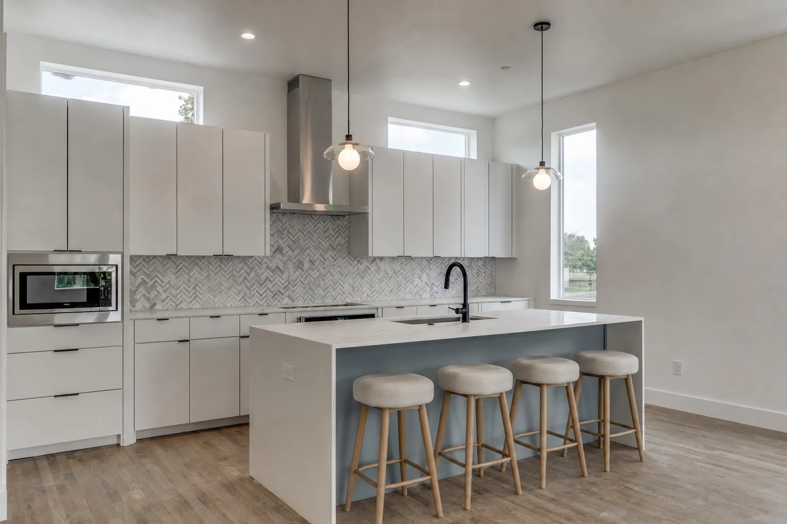Townhouse For Rent in Dallas County , 2915 Lucas 105, Dallas, Texas 75219, 2 Bedroom, 3 Bathroom, 2 Garage spaces, 1,766 Sqft, built in 2023, mls#21349067, Real Estate Agent in Dallas, Homes For Rent in Dallas county, Homes For Rent in Dallas, Realtor in Dallas Texas, Real Estate Brokerage Independent Realty Texas, Luminita Cordes Realtor