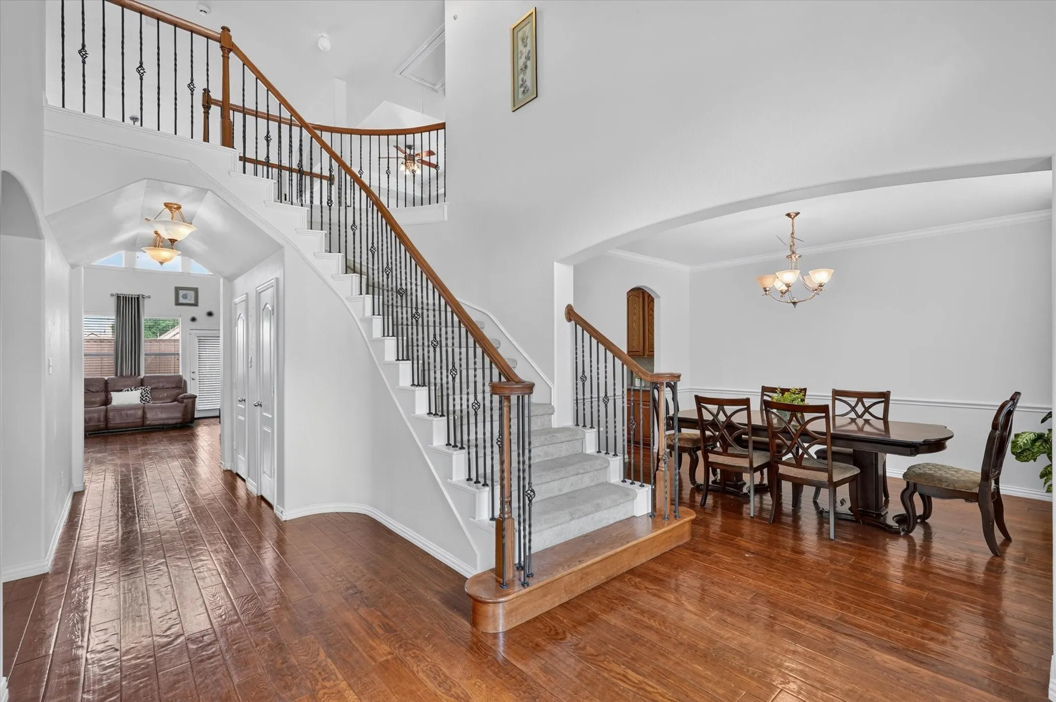 Single Family Residence For Rent in Collin County , 822 Shadybrook Drive, Murphy, Texas 75094, 5 Bedroom, 5 Bathroom, 2 Garage spaces, 3,738 Sqft, built in 2003, mls#21347423, Real Estate Agent in Murphy, Homes For Rent in Collin county, Homes For Rent in Murphy, Realtor in Murphy Texas, Real Estate Brokerage Independent Realty Texas, Luminita Cordes Realtor