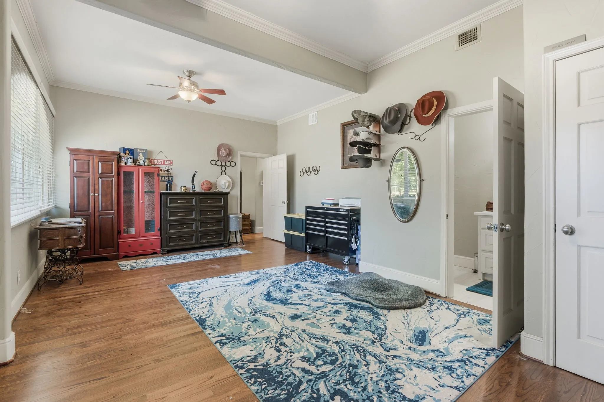 Single Family Residence For Sale in Grayson County , 2474 Mc Connell Road, Gunter, Texas 75058, 3 Bedroom, 3 Bathroom, 3 Garage spaces, 3,191 Sqft, built in 2003, mls#21350763, Real Estate Agent in Gunter, Homes For Sale in Grayson county, Homes For Sale in Gunter, Realtor in Gunter Texas, Real Estate Brokerage Independent Realty Texas, Luminita Cordes Realtor