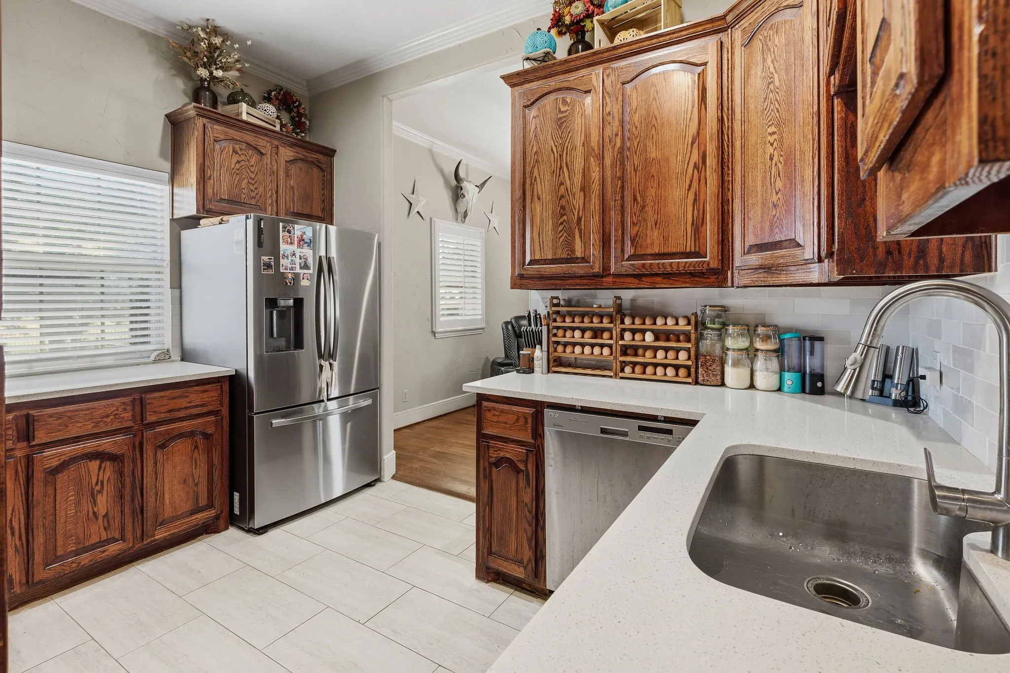 Single Family Residence For Sale in Grayson County , 2474 Mc Connell Road, Gunter, Texas 75058, 3 Bedroom, 3 Bathroom, 3 Garage spaces, 3,191 Sqft, built in 2003, mls#21350763, Real Estate Agent in Gunter, Homes For Sale in Grayson county, Homes For Sale in Gunter, Realtor in Gunter Texas, Real Estate Brokerage Independent Realty Texas, Luminita Cordes Realtor