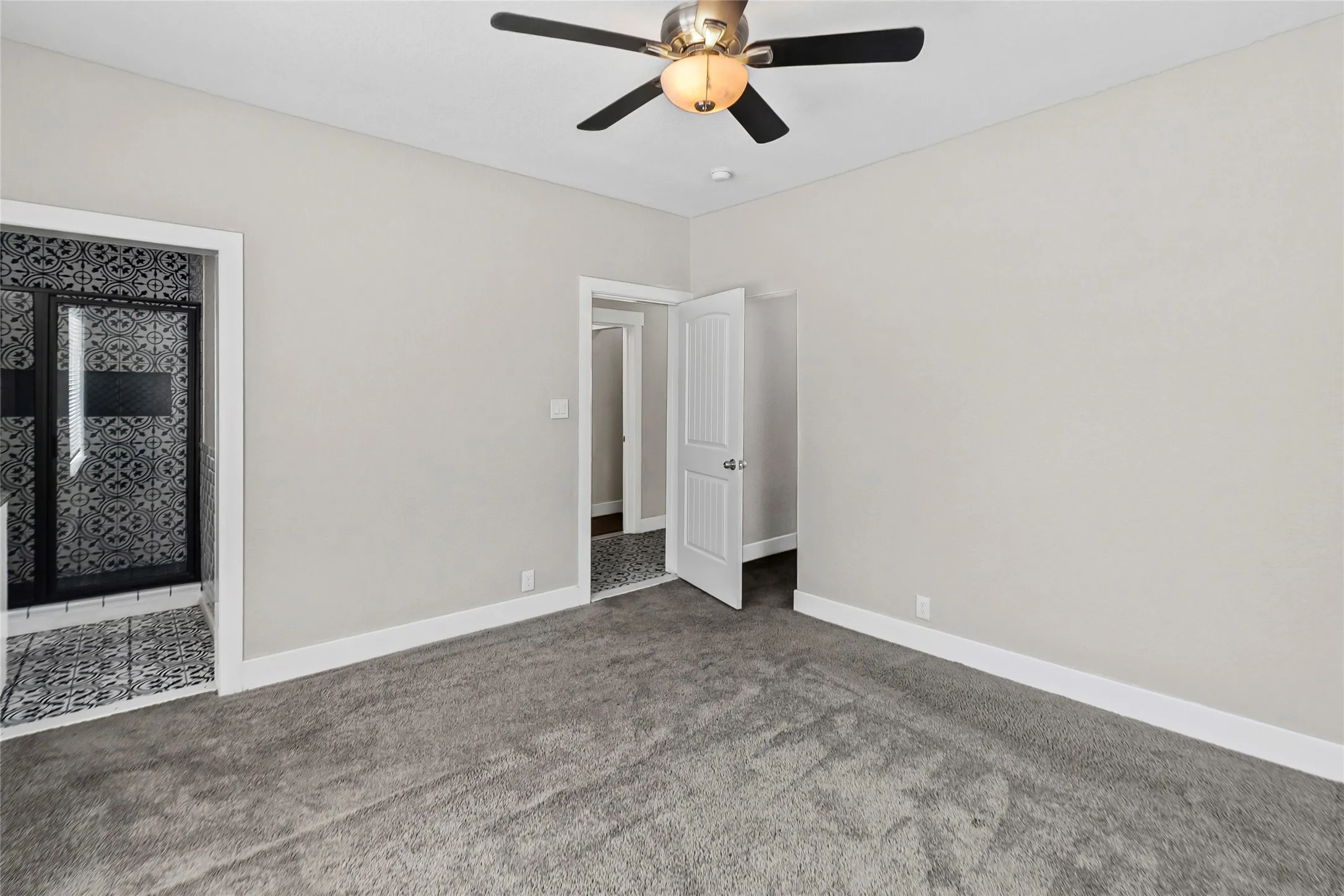 Single Family Residence For Sale in Fannin County , 419 W 5th Street, Bonham, Texas 75418, 3 Bedroom, 2 Bathroom, Garage spaces, 1,444 Sqft, built in 1920, mls#21349602, Real Estate Agent in Bonham, Homes For Sale in Fannin county, Homes For Sale in Bonham, Realtor in Bonham Texas, Real Estate Brokerage Independent Realty Texas, Luminita Cordes Realtor