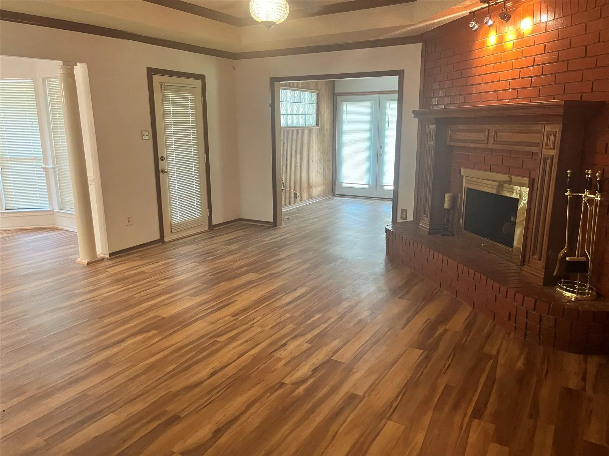 Single Family Residence For Rent in Tarrant County , 7640 Grassland Drive, Fort Worth, Texas 76133, 3 Bedroom, 2 Bathroom, 2 Garage spaces, 1,435 Sqft, built in 1986, mls#21350800, Real Estate Agent in Fort Worth, Homes For Rent in Tarrant county, Homes For Rent in Fort Worth, Realtor in Fort Worth Texas, Real Estate Brokerage Independent Realty Texas, Luminita Cordes Realtor