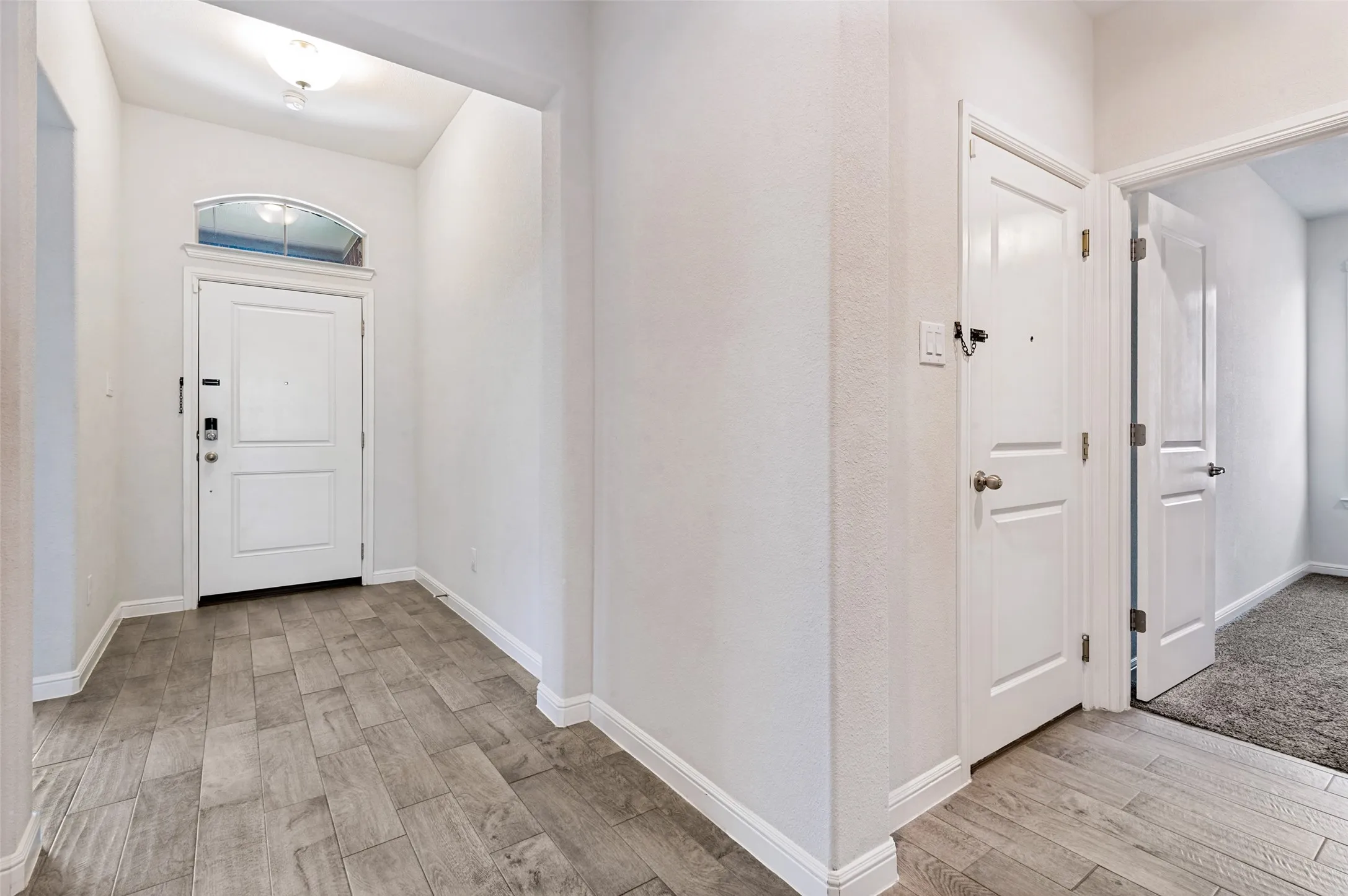 Single Family Residence For Rent in Tarrant County , 9112 Sycamore Leaf Drive, Fort Worth, Texas 76179, 4 Bedroom, 2 Bathroom, 2 Garage spaces, 2,022 Sqft, built in 2020, mls#21350807, Real Estate Agent in Fort Worth, Homes For Rent in Tarrant county, Homes For Rent in Fort Worth, Realtor in Fort Worth Texas, Real Estate Brokerage Independent Realty Texas, Luminita Cordes Realtor