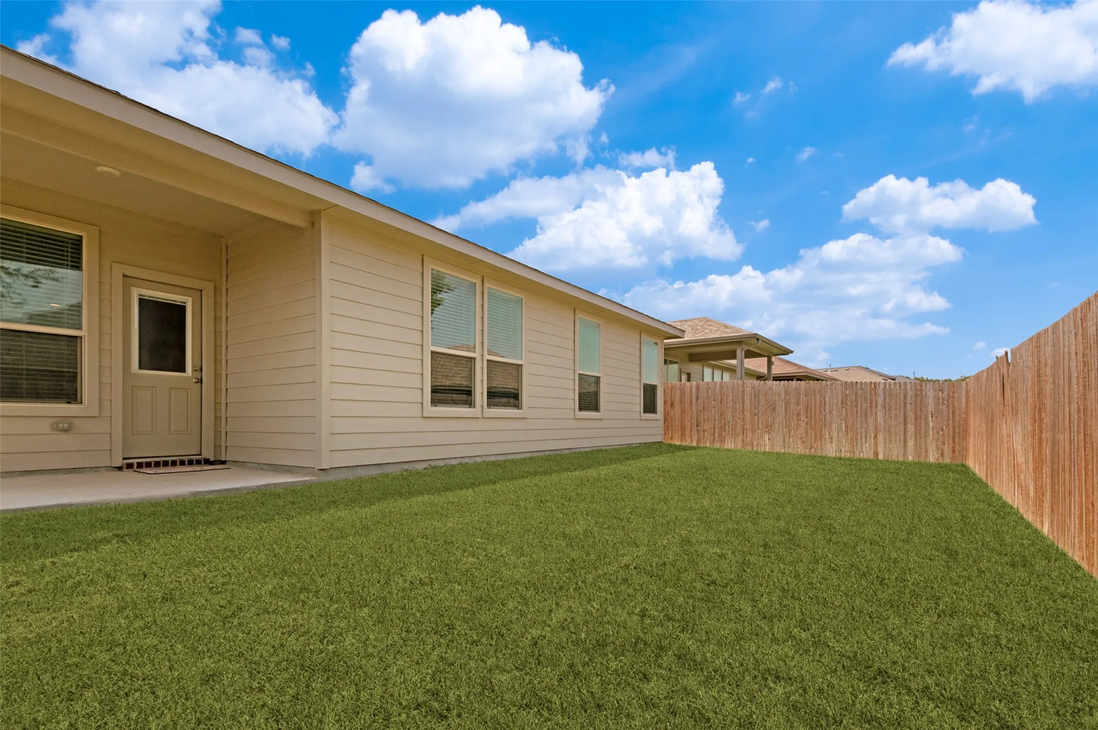 Single Family Residence For Rent in Tarrant County , 9112 Sycamore Leaf Drive, Fort Worth, Texas 76179, 4 Bedroom, 2 Bathroom, 2 Garage spaces, 2,022 Sqft, built in 2020, mls#21350807, Real Estate Agent in Fort Worth, Homes For Rent in Tarrant county, Homes For Rent in Fort Worth, Realtor in Fort Worth Texas, Real Estate Brokerage Independent Realty Texas, Luminita Cordes Realtor
