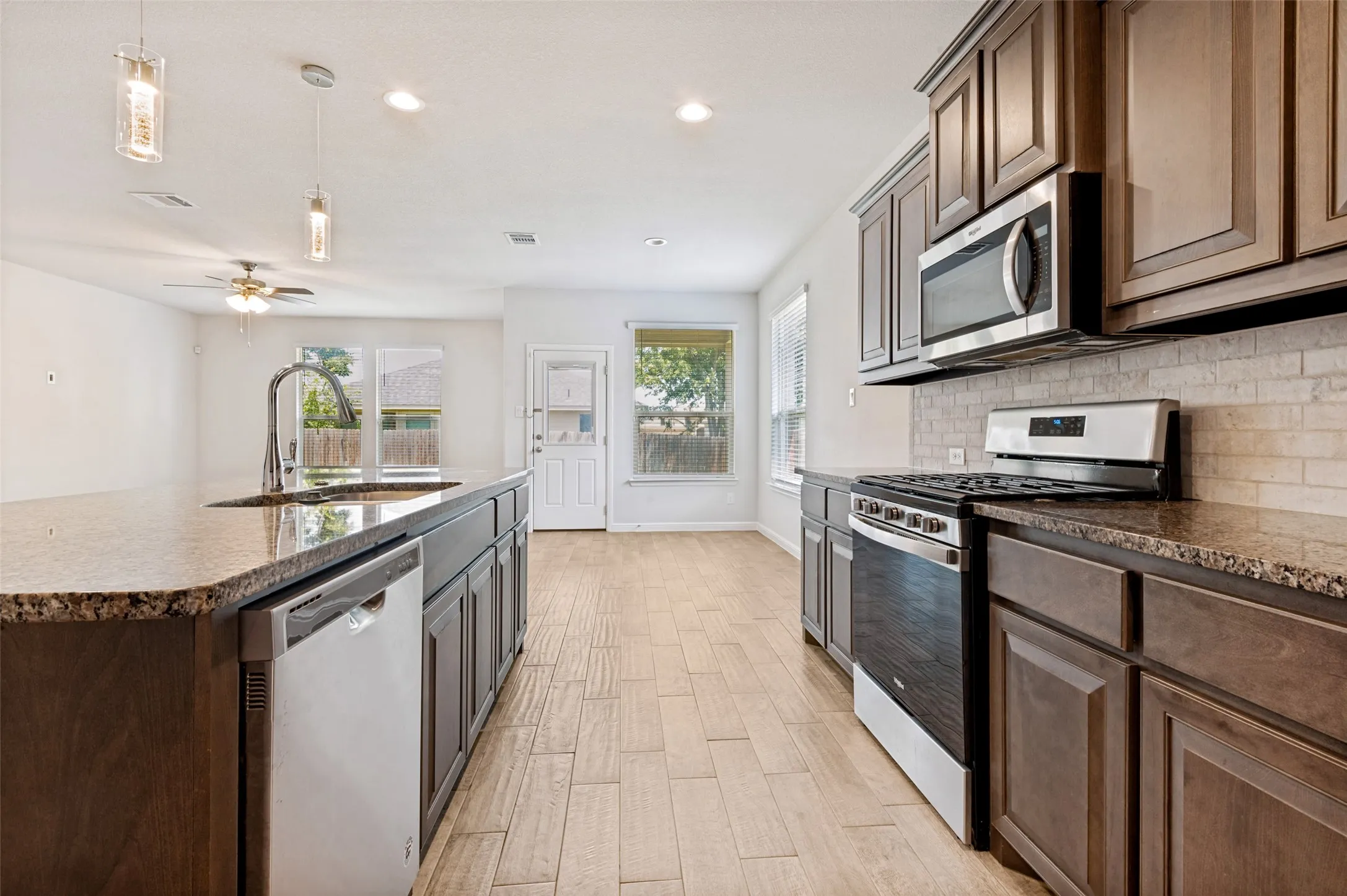 Single Family Residence For Rent in Tarrant County , 9112 Sycamore Leaf Drive, Fort Worth, Texas 76179, 4 Bedroom, 2 Bathroom, 2 Garage spaces, 2,022 Sqft, built in 2020, mls#21350807, Real Estate Agent in Fort Worth, Homes For Rent in Tarrant county, Homes For Rent in Fort Worth, Realtor in Fort Worth Texas, Real Estate Brokerage Independent Realty Texas, Luminita Cordes Realtor