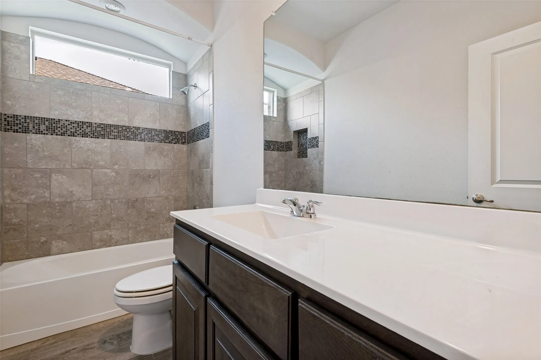 Single Family Residence For Rent in Tarrant County , 9112 Sycamore Leaf Drive, Fort Worth, Texas 76179, 4 Bedroom, 2 Bathroom, 2 Garage spaces, 2,022 Sqft, built in 2020, mls#21350807, Real Estate Agent in Fort Worth, Homes For Rent in Tarrant county, Homes For Rent in Fort Worth, Realtor in Fort Worth Texas, Real Estate Brokerage Independent Realty Texas, Luminita Cordes Realtor