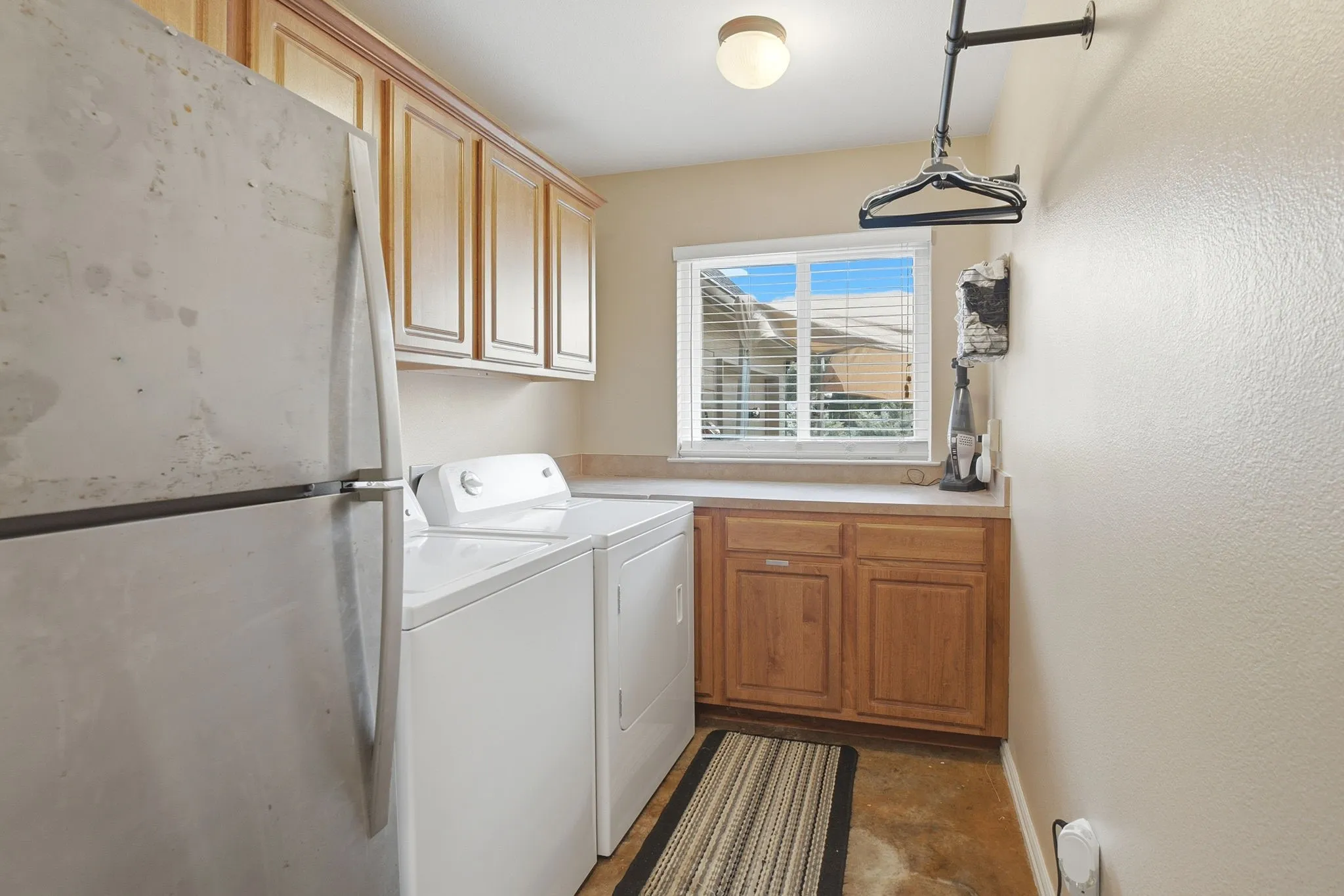 Single Family Residence For Sale in Collin County , 835 Cross Post Lane, Lowry Crossing, Texas 75069, 3 Bedroom, 3 Bathroom, 2 Garage spaces, 2,743 Sqft, built in 2004, mls#21349782, Real Estate Agent in Lowry Crossing, Homes For Sale in Collin county, Homes For Sale in Lowry Crossing, Realtor in Lowry Crossing Texas, Real Estate Brokerage Independent Realty Texas, Luminita Cordes Realtor