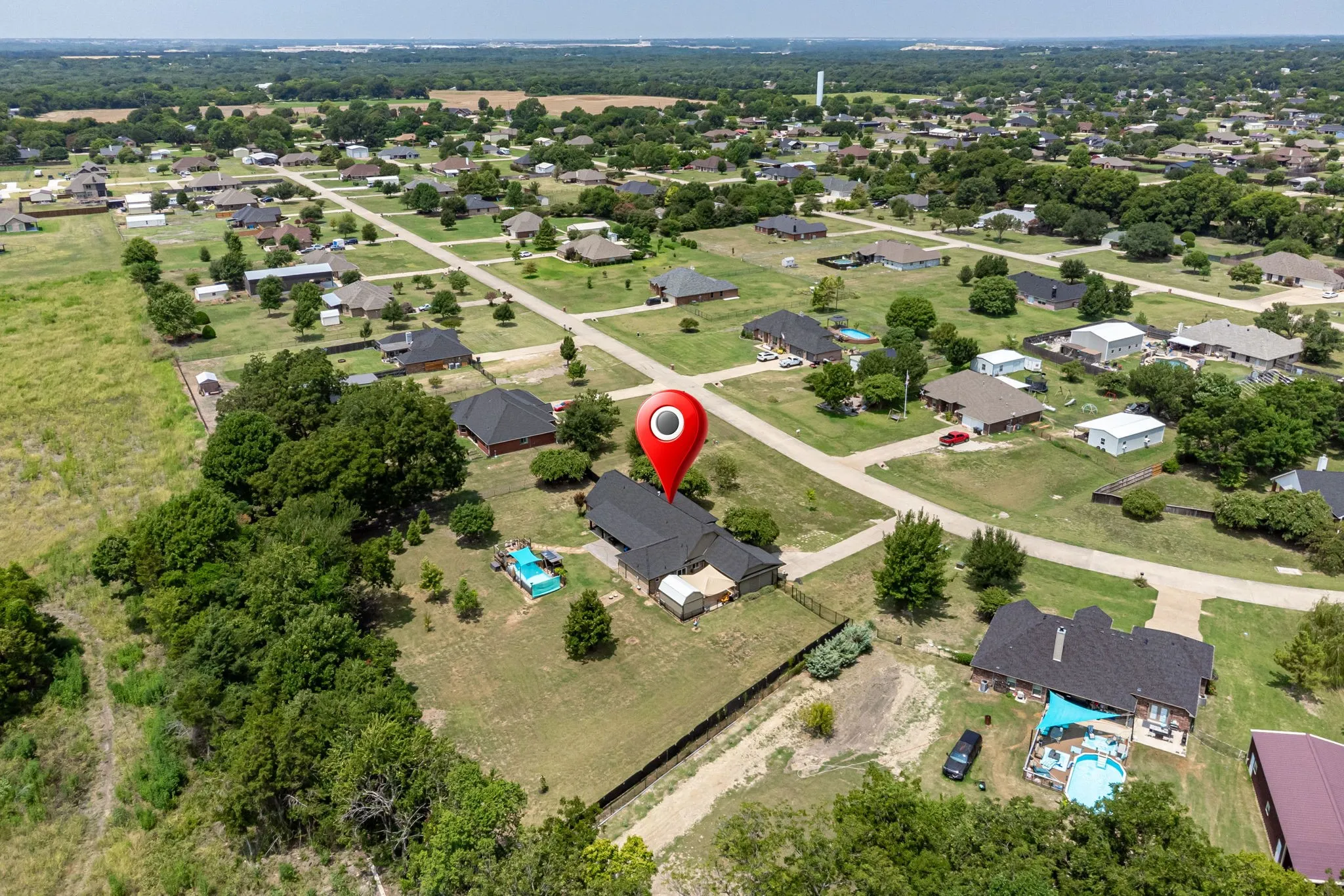 Single Family Residence For Sale in Collin County , 835 Cross Post Lane, Lowry Crossing, Texas 75069, 3 Bedroom, 3 Bathroom, 2 Garage spaces, 2,743 Sqft, built in 2004, mls#21349782, Real Estate Agent in Lowry Crossing, Homes For Sale in Collin county, Homes For Sale in Lowry Crossing, Realtor in Lowry Crossing Texas, Real Estate Brokerage Independent Realty Texas, Luminita Cordes Realtor
