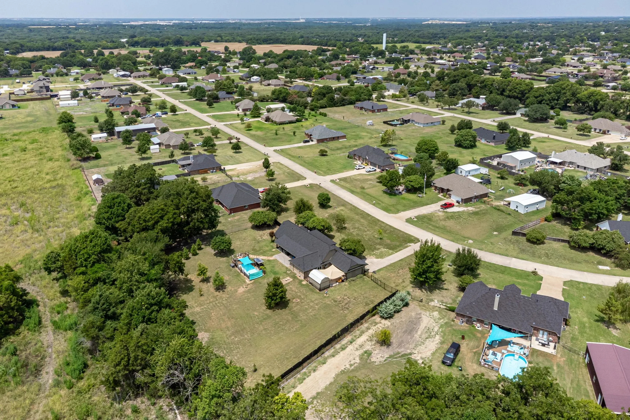 Single Family Residence For Sale in Collin County , 835 Cross Post Lane, Lowry Crossing, Texas 75069, 3 Bedroom, 3 Bathroom, 2 Garage spaces, 2,743 Sqft, built in 2004, mls#21349782, Real Estate Agent in Lowry Crossing, Homes For Sale in Collin county, Homes For Sale in Lowry Crossing, Realtor in Lowry Crossing Texas, Real Estate Brokerage Independent Realty Texas, Luminita Cordes Realtor