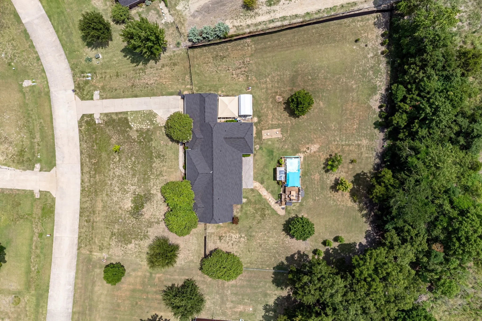 Single Family Residence For Sale in Collin County , 835 Cross Post Lane, Lowry Crossing, Texas 75069, 3 Bedroom, 3 Bathroom, 2 Garage spaces, 2,743 Sqft, built in 2004, mls#21349782, Real Estate Agent in Lowry Crossing, Homes For Sale in Collin county, Homes For Sale in Lowry Crossing, Realtor in Lowry Crossing Texas, Real Estate Brokerage Independent Realty Texas, Luminita Cordes Realtor