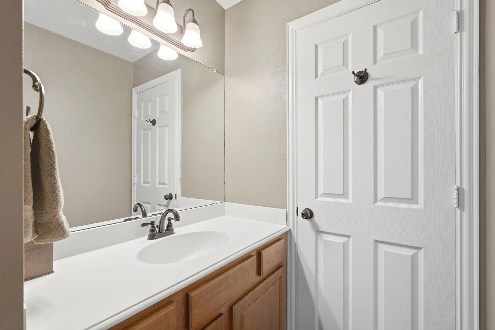 Single Family Residence For Sale in Collin County , 835 Cross Post Lane, Lowry Crossing, Texas 75069, 3 Bedroom, 3 Bathroom, 2 Garage spaces, 2,743 Sqft, built in 2004, mls#21349782, Real Estate Agent in Lowry Crossing, Homes For Sale in Collin county, Homes For Sale in Lowry Crossing, Realtor in Lowry Crossing Texas, Real Estate Brokerage Independent Realty Texas, Luminita Cordes Realtor