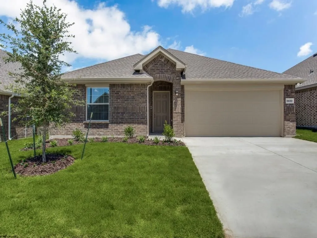 Single Family Residence For Sale in Tarrant County , 8433 High Garden Street, Fort Worth, Texas 76123, 4 Bedroom, 3 Bathroom, 2 Garage spaces, 1,996 Sqft, built in 2018, mls#21350820, Real Estate Agent in Fort Worth, Homes For Sale in Tarrant county, Homes For Sale in Fort Worth, Realtor in Fort Worth Texas, Real Estate Brokerage Independent Realty Texas, Luminita Cordes Realtor