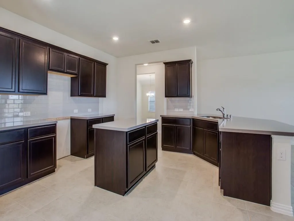 Single Family Residence For Sale in Tarrant County , 8433 High Garden Street, Fort Worth, Texas 76123, 4 Bedroom, 3 Bathroom, 2 Garage spaces, 1,996 Sqft, built in 2018, mls#21350820, Real Estate Agent in Fort Worth, Homes For Sale in Tarrant county, Homes For Sale in Fort Worth, Realtor in Fort Worth Texas, Real Estate Brokerage Independent Realty Texas, Luminita Cordes Realtor