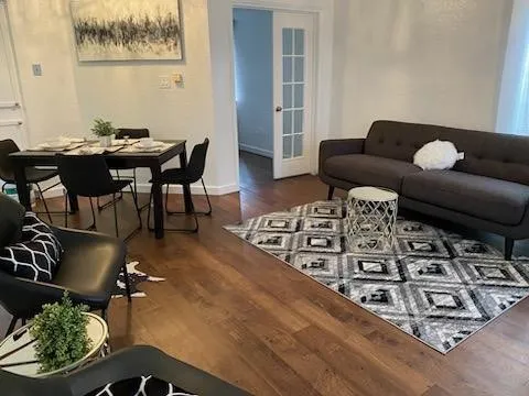 Condominium For Sale in Dallas County , 9827 Walnut Street 112, Dallas, Texas 75243, 1 Bedroom, 1 Bathroom, Garage spaces, 551 Sqft, built in 1983, Price $65,000, mls#21350822, Real Estate Agent in Dallas, Homes For Sale in Dallas county, Homes For Sale in Dallas, Realtor in Dallas Texas, Real Estate Brokerage Independent Realty Texas, Luminita Cordes Realtor