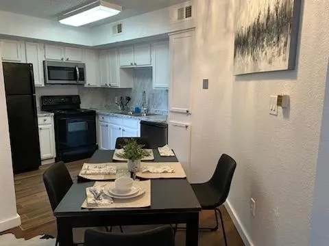 Condominium For Sale in Dallas County , 9827 Walnut Street 112, Dallas, Texas 75243, 1 Bedroom, 1 Bathroom, Garage spaces, 551 Sqft, built in 1983, Price $65,000, mls#21350822, Real Estate Agent in Dallas, Homes For Sale in Dallas county, Homes For Sale in Dallas, Realtor in Dallas Texas, Real Estate Brokerage Independent Realty Texas, Luminita Cordes Realtor
