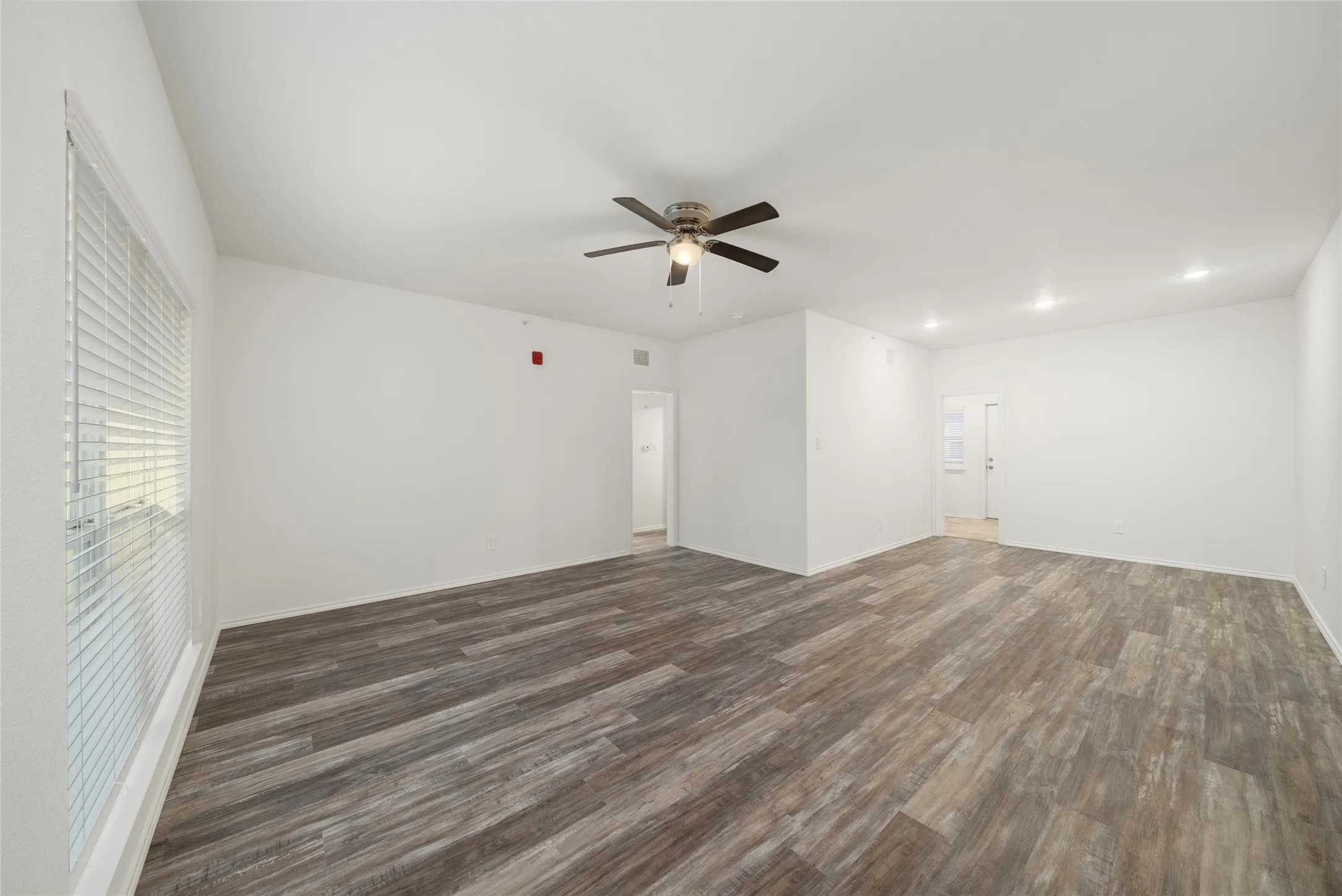 Condominium For Rent in Dallas County , 11232 Park Central Place C, Dallas, Texas 75230, 2 Bedroom, 2 Bathroom, Garage spaces, 1,056 Sqft, built in 2022, mls#21348788, Real Estate Agent in Dallas, Homes For Rent in Dallas county, Homes For Rent in Dallas, Realtor in Dallas Texas, Real Estate Brokerage Independent Realty Texas, Luminita Cordes Realtor
