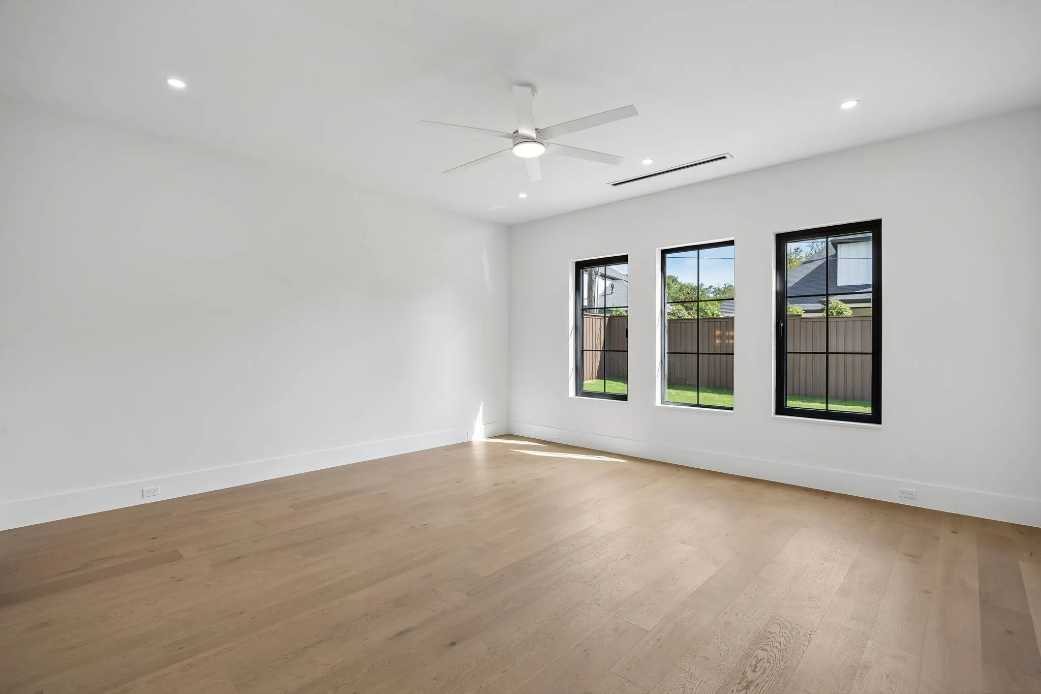 Single Family Residence For Sale in Dallas County , 14421 Southern Pines Court, Farmers Branch, Texas 75234, 5 Bedroom, 5 Bathroom, 2 Garage spaces, 4,581 Sqft, built in 2026, mls#21350370, Real Estate Agent in Farmers Branch, Homes For Sale in Dallas county, Homes For Sale in Farmers Branch, Realtor in Farmers Branch Texas, Real Estate Brokerage Independent Realty Texas, Luminita Cordes Realtor