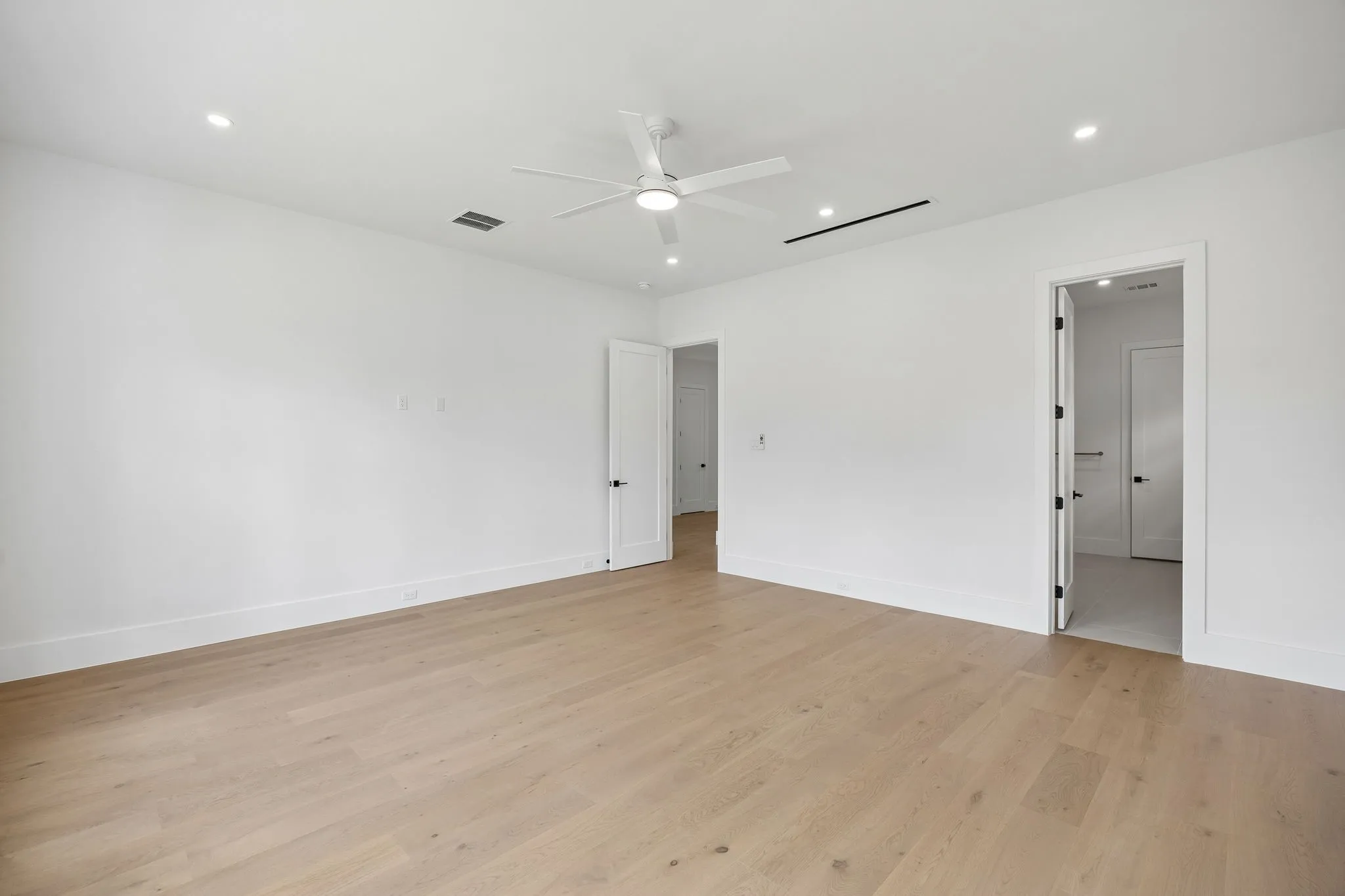 Single Family Residence For Sale in Dallas County , 14421 Southern Pines Court, Farmers Branch, Texas 75234, 5 Bedroom, 5 Bathroom, 2 Garage spaces, 4,581 Sqft, built in 2026, mls#21350370, Real Estate Agent in Farmers Branch, Homes For Sale in Dallas county, Homes For Sale in Farmers Branch, Realtor in Farmers Branch Texas, Real Estate Brokerage Independent Realty Texas, Luminita Cordes Realtor