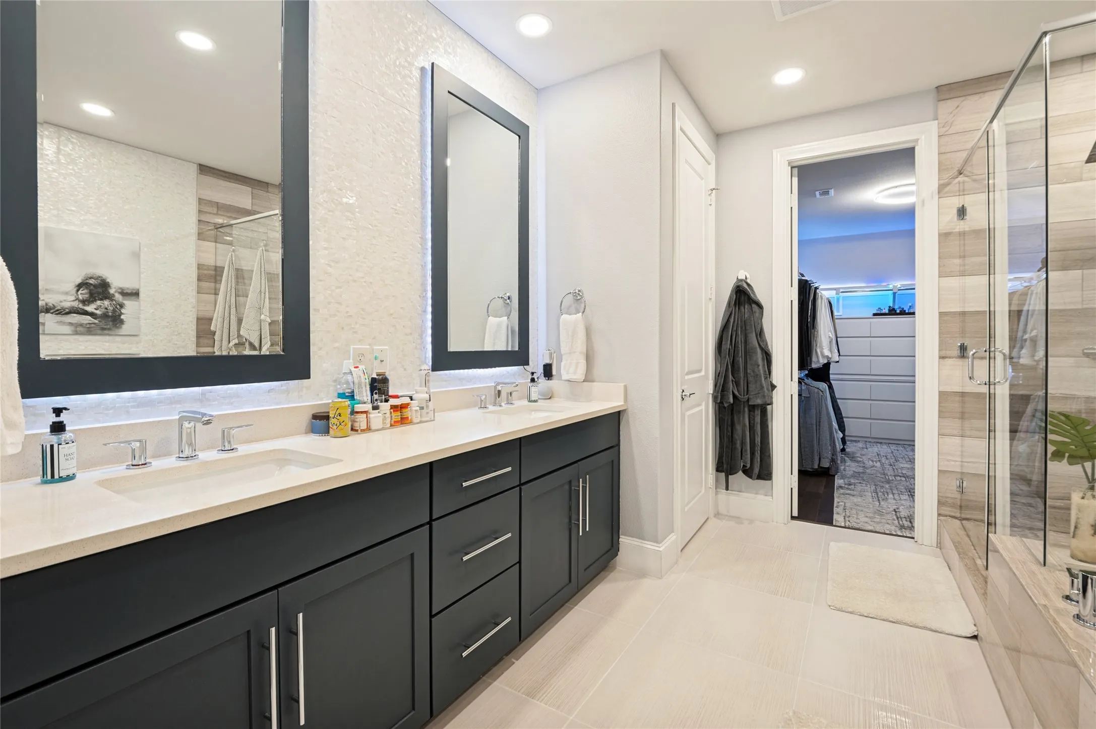 Townhouse For Rent in Dallas County , 2817 Shelby Avenue, Dallas, Texas 75219, 3 Bedroom, 4 Bathroom, 2 Garage spaces, 2,442 Sqft, built in 2017, mls#21348652, Real Estate Agent in Dallas, Homes For Rent in Dallas county, Homes For Rent in Dallas, Realtor in Dallas Texas, Real Estate Brokerage Independent Realty Texas, Luminita Cordes Realtor