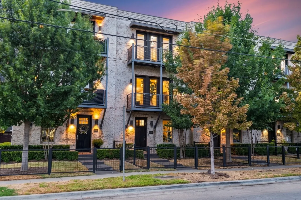 Townhouse For Rent in Dallas County , 2817 Shelby Avenue, Dallas, Texas 75219, 3 Bedroom, 4 Bathroom, 2 Garage spaces, 2,442 Sqft, built in 2017, mls#21348652, Real Estate Agent in Dallas, Homes For Rent in Dallas county, Homes For Rent in Dallas, Realtor in Dallas Texas, Real Estate Brokerage Independent Realty Texas, Luminita Cordes Realtor