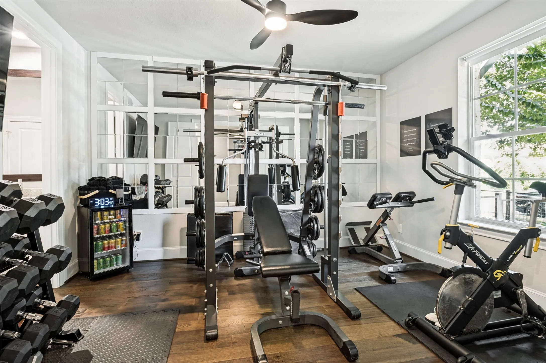 Townhouse For Rent in Dallas County , 2817 Shelby Avenue, Dallas, Texas 75219, 3 Bedroom, 4 Bathroom, 2 Garage spaces, 2,442 Sqft, built in 2017, mls#21348652, Real Estate Agent in Dallas, Homes For Rent in Dallas county, Homes For Rent in Dallas, Realtor in Dallas Texas, Real Estate Brokerage Independent Realty Texas, Luminita Cordes Realtor