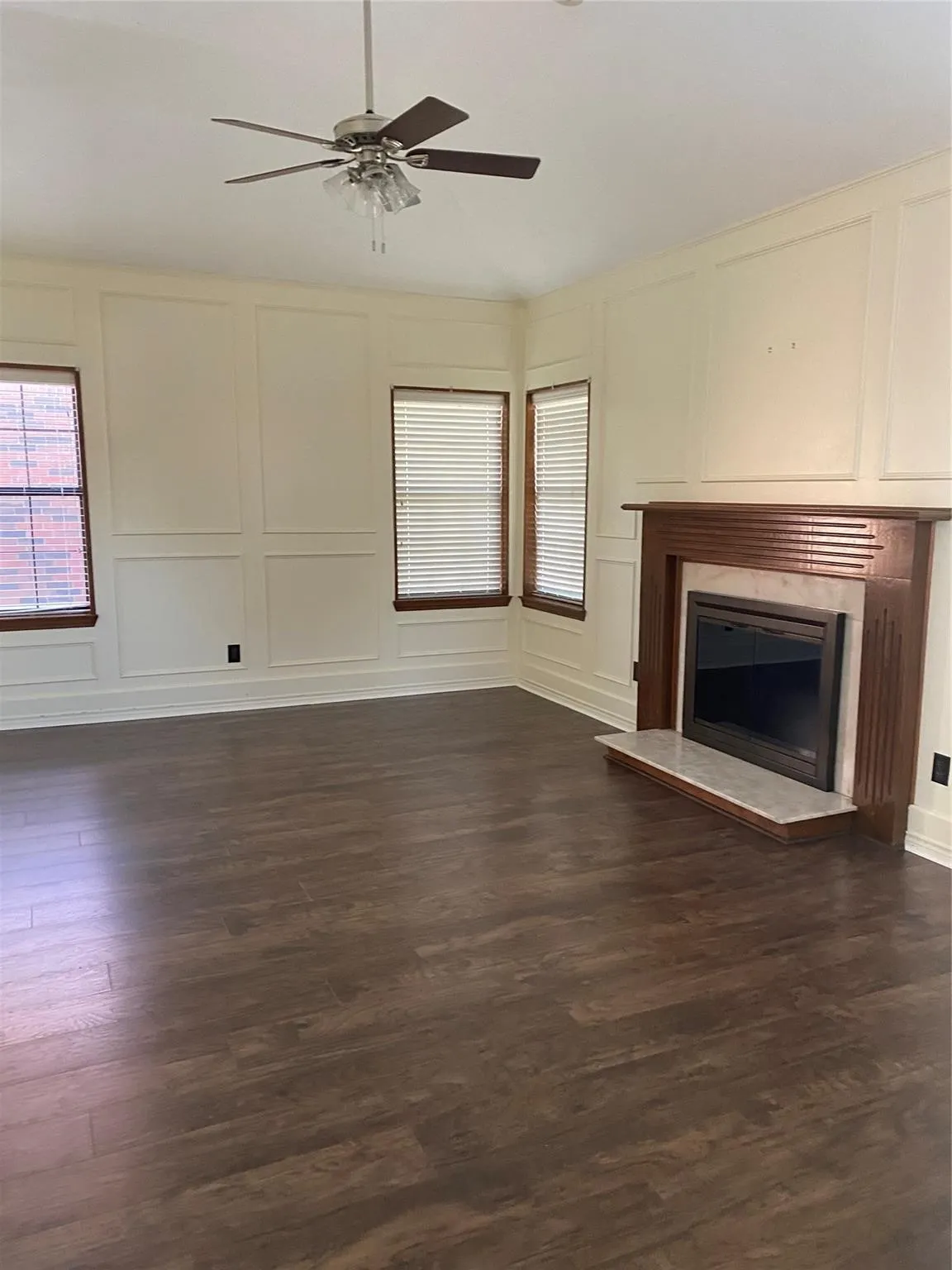 Single Family Residence For Rent in Denton County , 1519 Mission Ridge Trail, Carrollton, Texas 75007, 4 Bedroom, 3 Bathroom, 2 Garage spaces, 2,342 Sqft, built in 1987, mls#21350842, Real Estate Agent in Carrollton, Homes For Rent in Denton county, Homes For Rent in Carrollton, Realtor in Carrollton Texas, Real Estate Brokerage Independent Realty Texas, Luminita Cordes Realtor