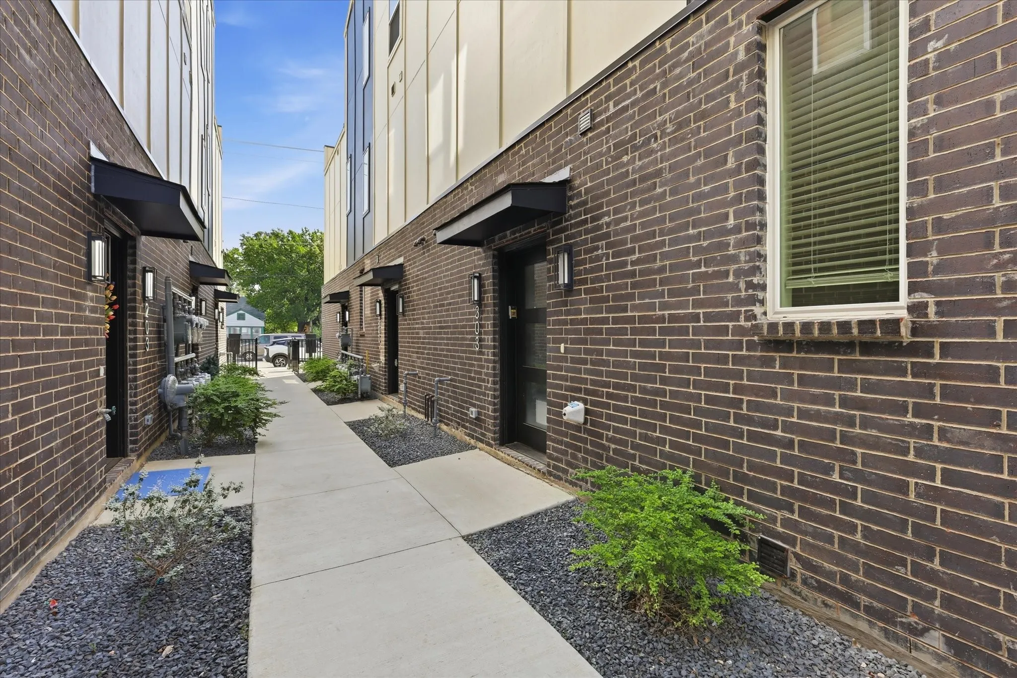 Townhouse For Rent in Dallas County , 7207 Mohawk Drive 303, Dallas, Texas 75235, 2 Bedrooms, 3 Bathrooms, 2 Garage spaces, 1,740 Sqft, built in 2024, Price $3,500, mls#21350845, Real Estate Agent in Dallas, Homes For Rent in Dallas county, Homes For Rent in Dallas, Realtor in Dallas Texas, Real Estate Brokerage Independent Realty Texas, Luminita Cordes Realtor