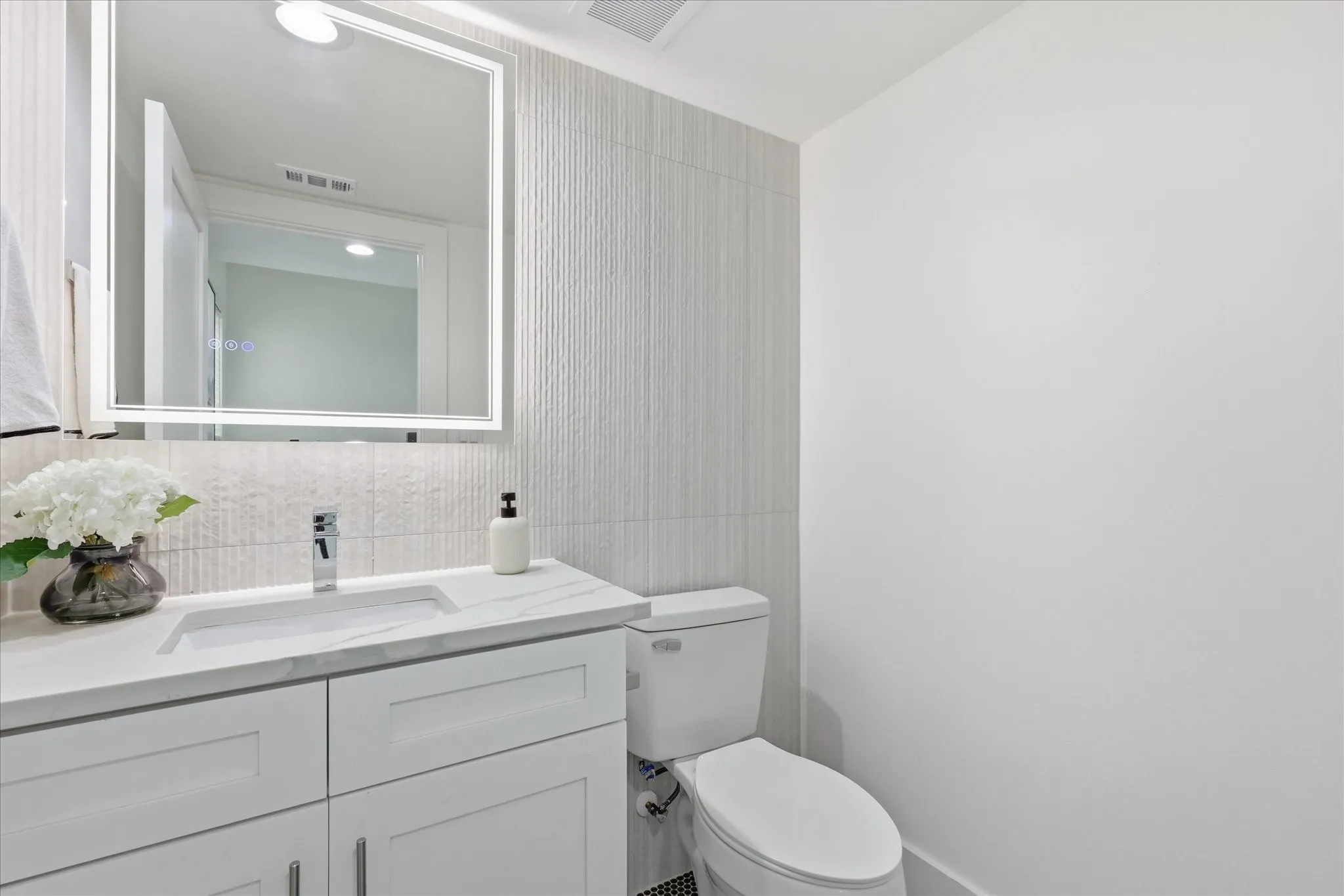 Townhouse For Rent in Dallas County , 7207 Mohawk Drive 303, Dallas, Texas 75235, 2 Bedrooms, 3 Bathrooms, 2 Garage spaces, 1,740 Sqft, built in 2024, Price $3,500, mls#21350845, Real Estate Agent in Dallas, Homes For Rent in Dallas county, Homes For Rent in Dallas, Realtor in Dallas Texas, Real Estate Brokerage Independent Realty Texas, Luminita Cordes Realtor