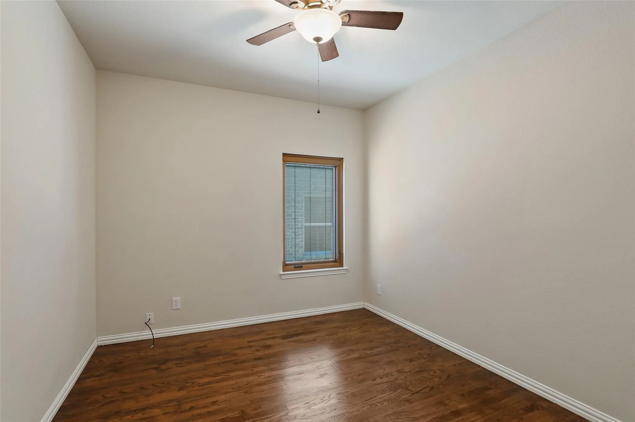 Single Family Residence For Rent in Denton County , 11708 Beach Street, Frisco, Texas 75036, 3 Bedroom, 2 Bathroom, 2 Garage spaces, 2,381 Sqft, built in 2013, mls#21350823, Real Estate Agent in Frisco, Homes For Rent in Denton county, Homes For Rent in Frisco, Realtor in Frisco Texas, Real Estate Brokerage Independent Realty Texas, Luminita Cordes Realtor