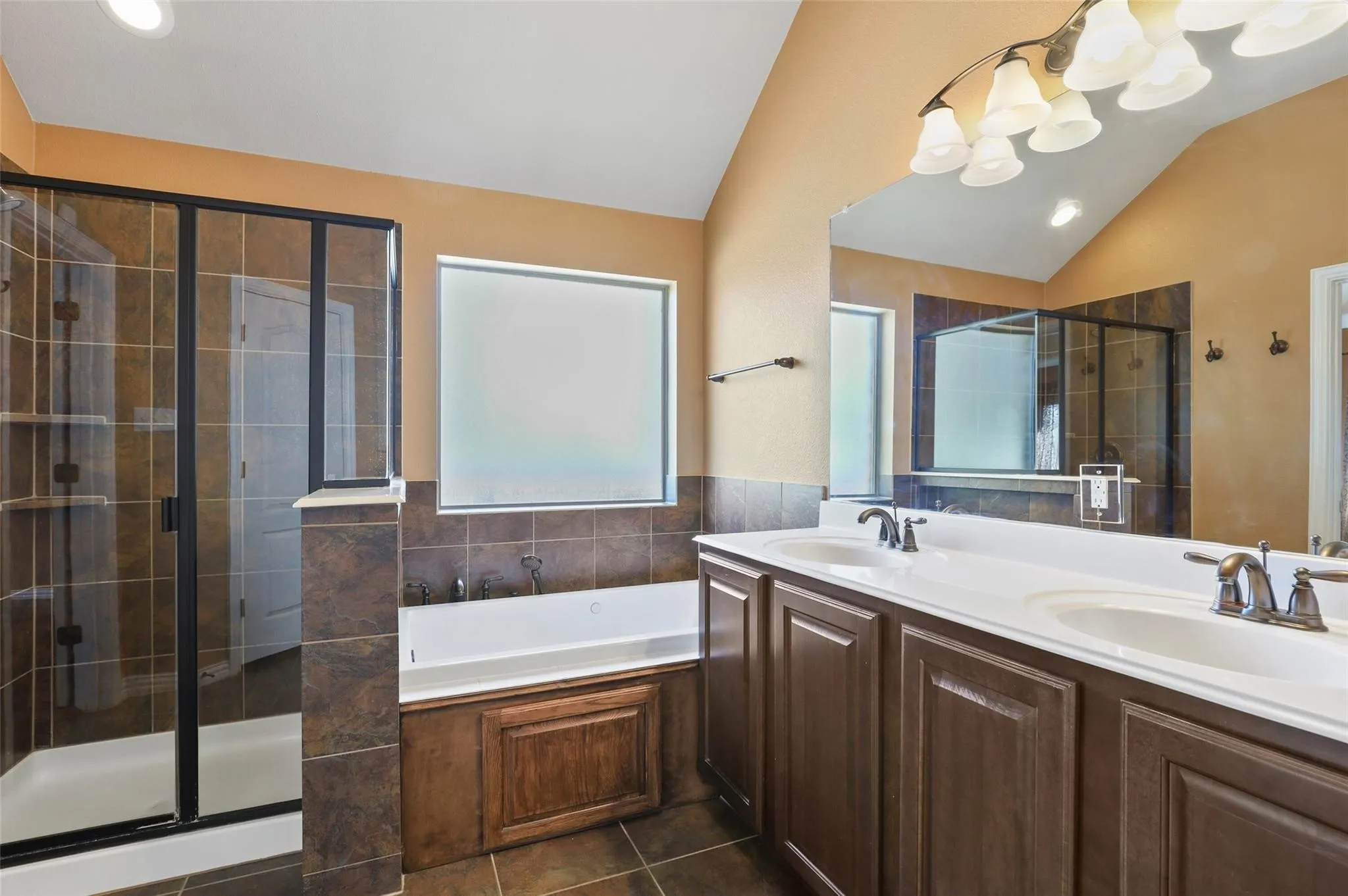 Single Family Residence For Rent in Denton County , 11708 Beach Street, Frisco, Texas 75036, 3 Bedroom, 2 Bathroom, 2 Garage spaces, 2,381 Sqft, built in 2013, mls#21350823, Real Estate Agent in Frisco, Homes For Rent in Denton county, Homes For Rent in Frisco, Realtor in Frisco Texas, Real Estate Brokerage Independent Realty Texas, Luminita Cordes Realtor