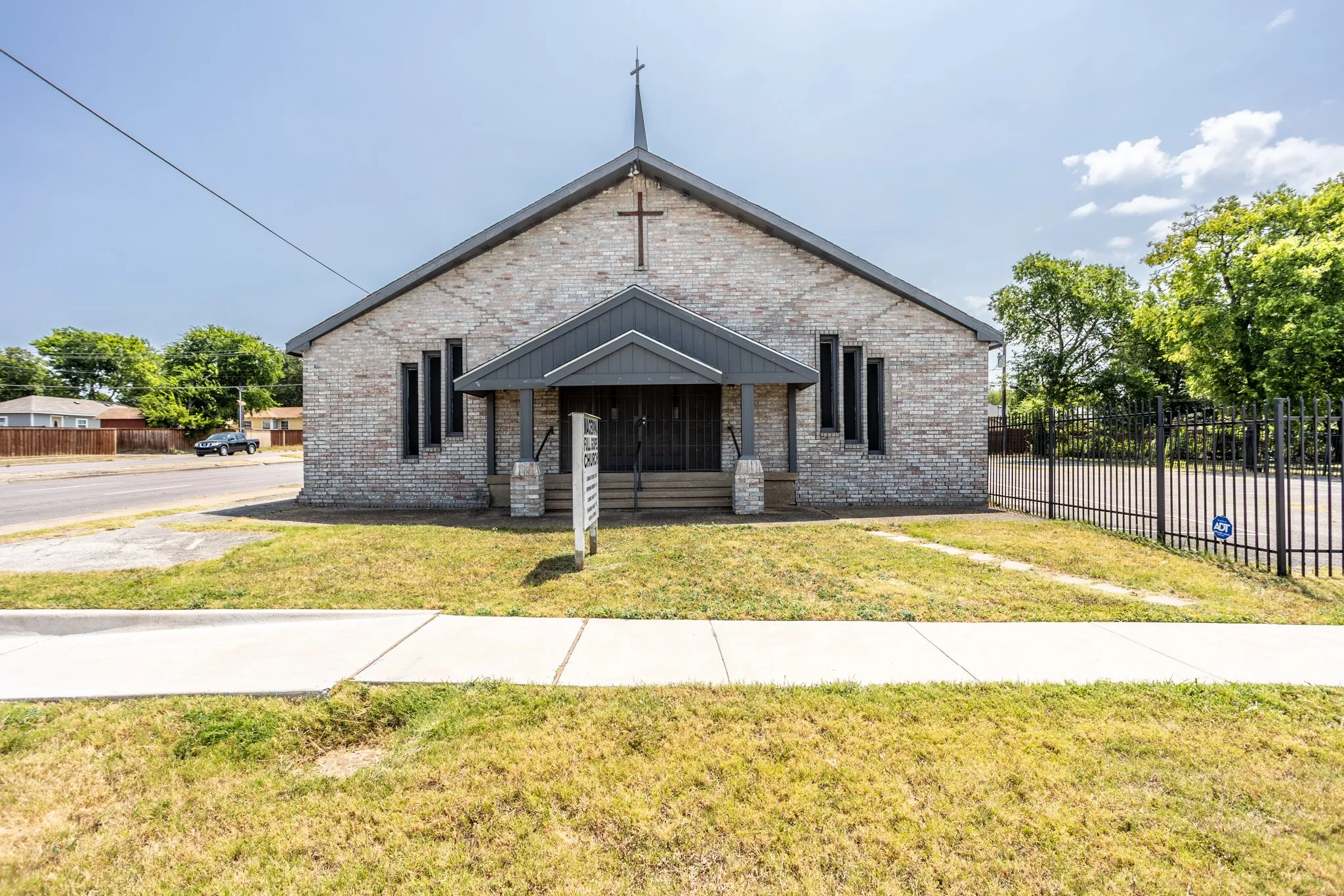 Business For Sale in Dallas County , 3202 S Beckley Avenue, Dallas, Texas 75224, 0, 0, Garage spaces, 0 Sqft, built in 1947, Price $550,000, mls#21350450, Real Estate Agent in Dallas, Homes For Sale in Dallas county, Homes For Sale in Dallas, Realtor in Dallas Texas, Real Estate Brokerage Independent Realty Texas, Luminita Cordes Realtor