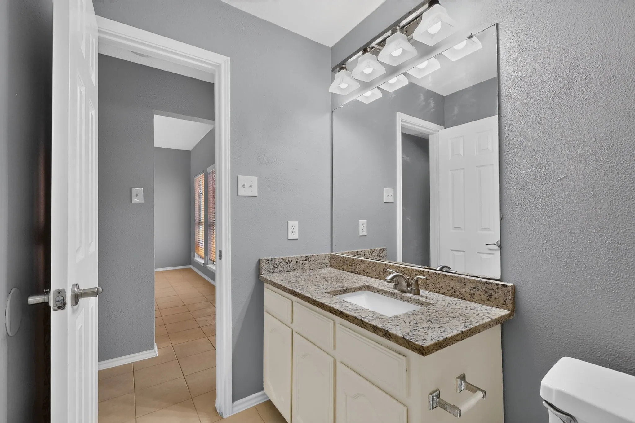 Single Family Residence For Rent in Collin County , 7700 Tournament Road, Frisco, Texas 75035, 3 Bedroom, 2 Bathroom, 1 Garage spaces, 1,450 Sqft, built in 1993, mls#21350125, Real Estate Agent in Frisco, Homes For Rent in Collin county, Homes For Rent in Frisco, Realtor in Frisco Texas, Real Estate Brokerage Independent Realty Texas, Luminita Cordes Realtor