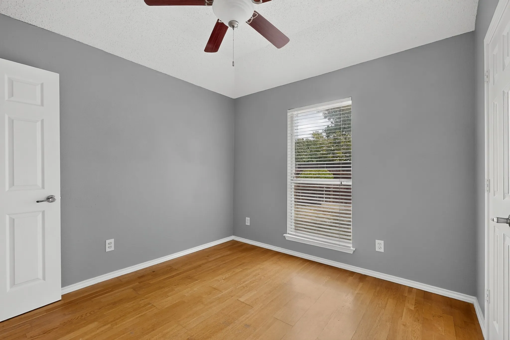 Single Family Residence For Rent in Collin County , 7700 Tournament Road, Frisco, Texas 75035, 3 Bedroom, 2 Bathroom, 1 Garage spaces, 1,450 Sqft, built in 1993, mls#21350125, Real Estate Agent in Frisco, Homes For Rent in Collin county, Homes For Rent in Frisco, Realtor in Frisco Texas, Real Estate Brokerage Independent Realty Texas, Luminita Cordes Realtor