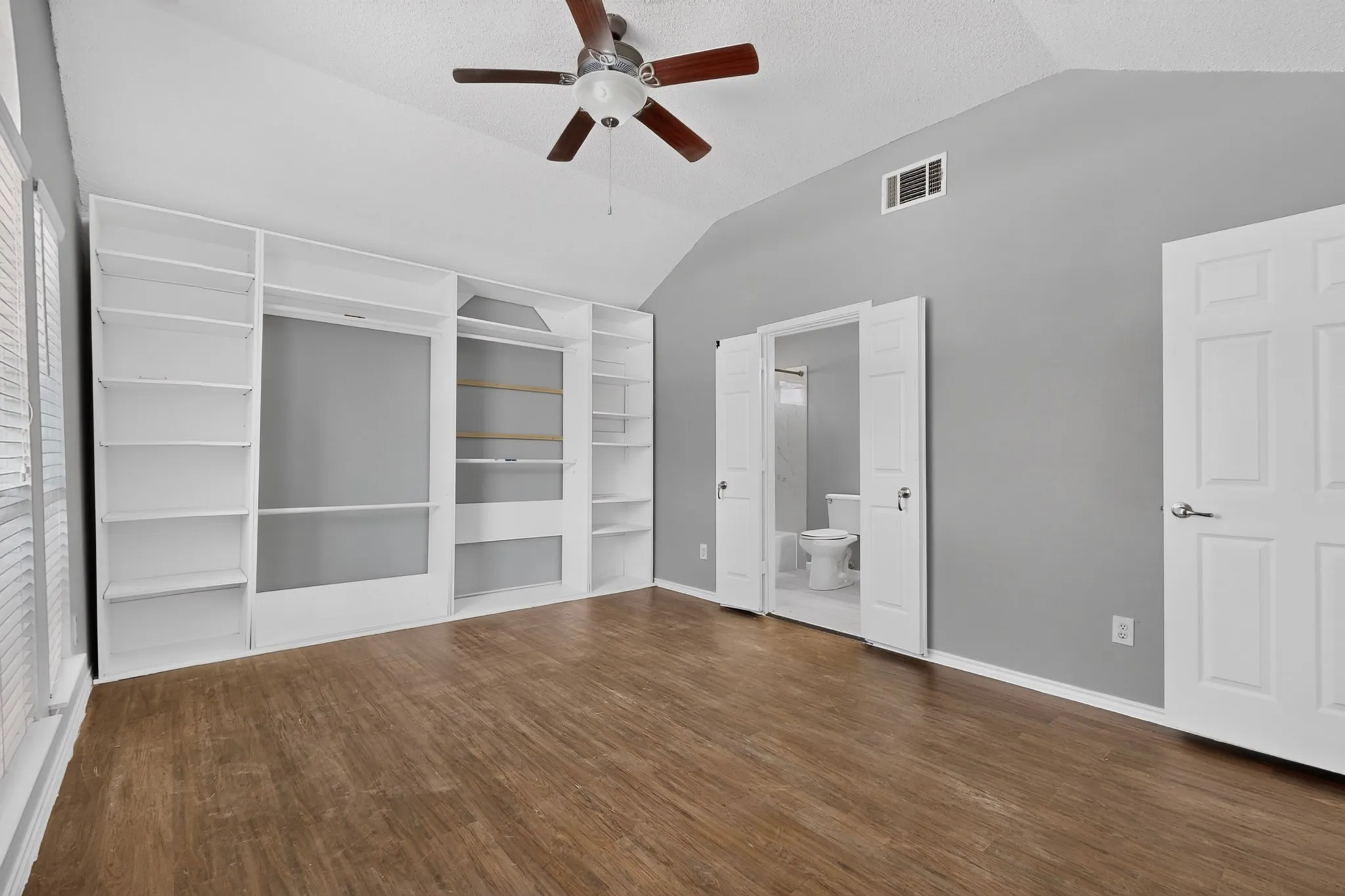 Single Family Residence For Rent in Collin County , 7700 Tournament Road, Frisco, Texas 75035, 3 Bedroom, 2 Bathroom, 1 Garage spaces, 1,450 Sqft, built in 1993, mls#21350125, Real Estate Agent in Frisco, Homes For Rent in Collin county, Homes For Rent in Frisco, Realtor in Frisco Texas, Real Estate Brokerage Independent Realty Texas, Luminita Cordes Realtor