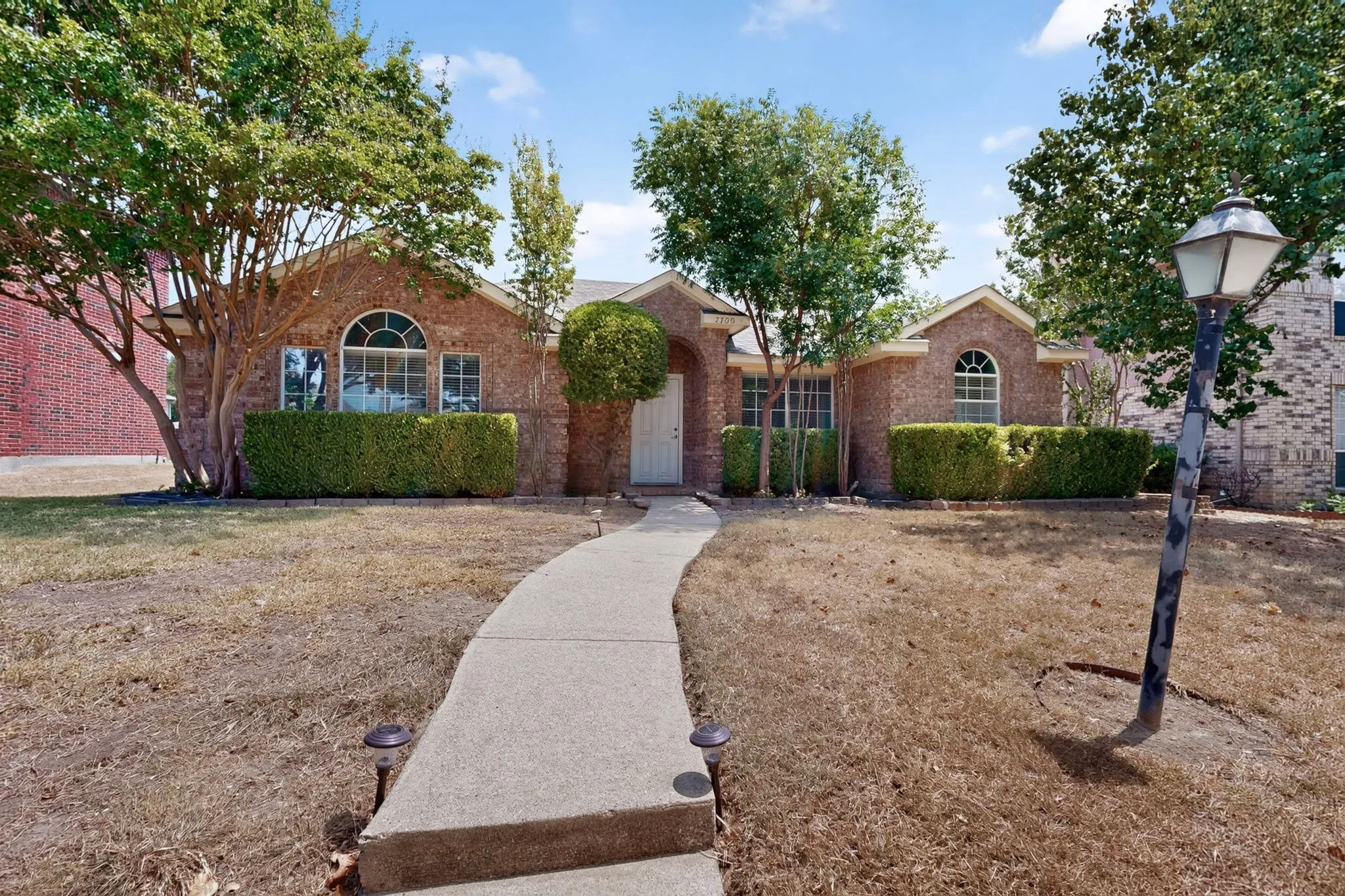 Single Family Residence For Rent in Collin County , 7700 Tournament Road, Frisco, Texas 75035, 3 Bedroom, 2 Bathroom, 1 Garage spaces, 1,450 Sqft, built in 1993, mls#21350125, Real Estate Agent in Frisco, Homes For Rent in Collin county, Homes For Rent in Frisco, Realtor in Frisco Texas, Real Estate Brokerage Independent Realty Texas, Luminita Cordes Realtor