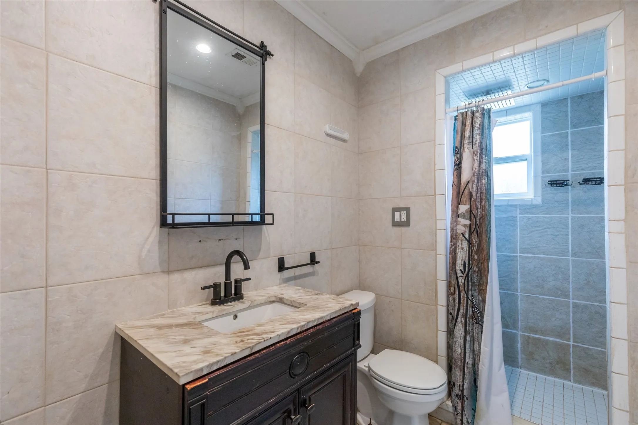 Single Family Residence For Sale in Callahan County , 1714 Locksley Court, Clyde, Texas 79510, 3 Bedroom, 2 Bathroom, 1 Garage spaces, 1,314 Sqft, built in 1978, mls#21350854, Real Estate Agent in Clyde, Homes For Sale in Callahan county, Homes For Sale in Clyde, Realtor in Clyde Texas, Real Estate Brokerage Independent Realty Texas, Luminita Cordes Realtor