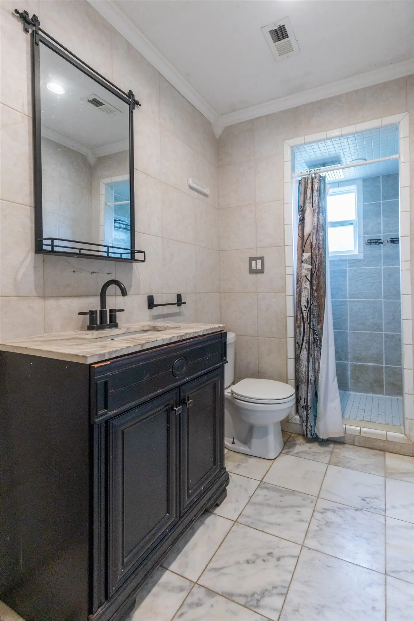 Single Family Residence For Sale in Callahan County , 1714 Locksley Court, Clyde, Texas 79510, 3 Bedroom, 2 Bathroom, 1 Garage spaces, 1,314 Sqft, built in 1978, mls#21350854, Real Estate Agent in Clyde, Homes For Sale in Callahan county, Homes For Sale in Clyde, Realtor in Clyde Texas, Real Estate Brokerage Independent Realty Texas, Luminita Cordes Realtor