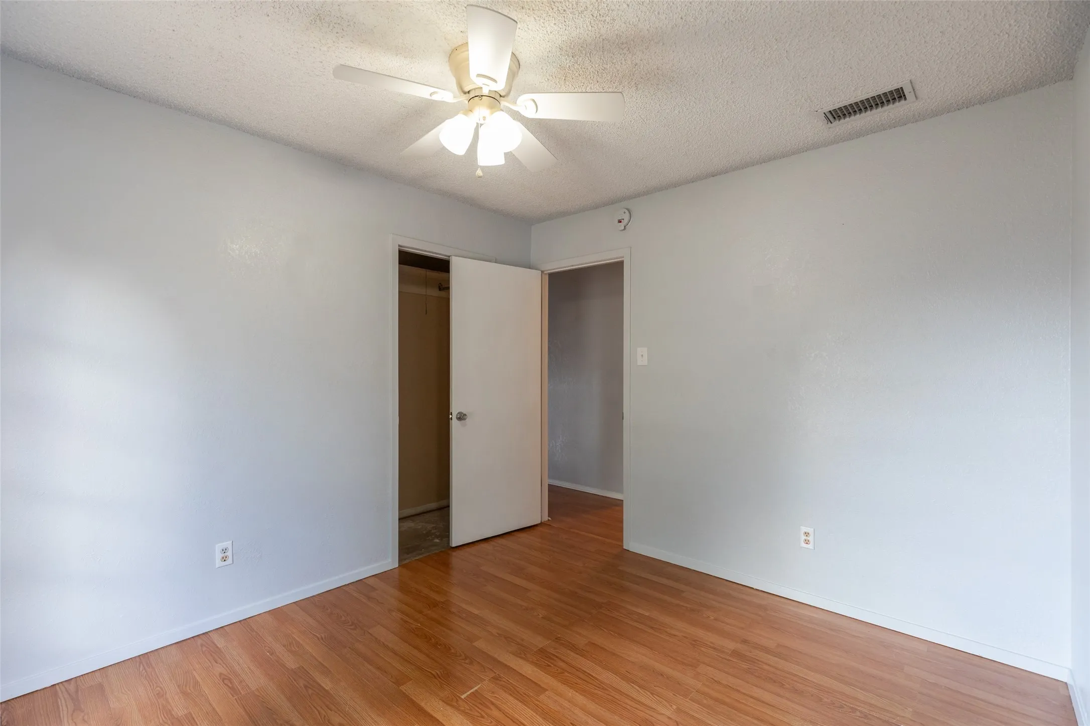 Single Family Residence For Sale in Callahan County , 1714 Locksley Court, Clyde, Texas 79510, 3 Bedroom, 2 Bathroom, 1 Garage spaces, 1,314 Sqft, built in 1978, mls#21350854, Real Estate Agent in Clyde, Homes For Sale in Callahan county, Homes For Sale in Clyde, Realtor in Clyde Texas, Real Estate Brokerage Independent Realty Texas, Luminita Cordes Realtor