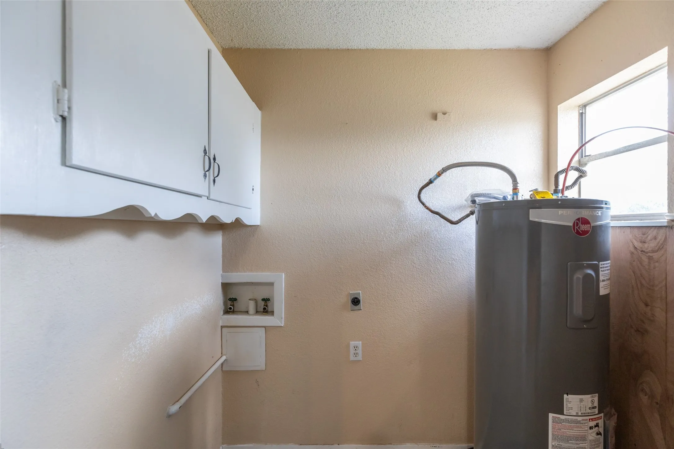 Single Family Residence For Sale in Callahan County , 1714 Locksley Court, Clyde, Texas 79510, 3 Bedroom, 2 Bathroom, 1 Garage spaces, 1,314 Sqft, built in 1978, mls#21350854, Real Estate Agent in Clyde, Homes For Sale in Callahan county, Homes For Sale in Clyde, Realtor in Clyde Texas, Real Estate Brokerage Independent Realty Texas, Luminita Cordes Realtor