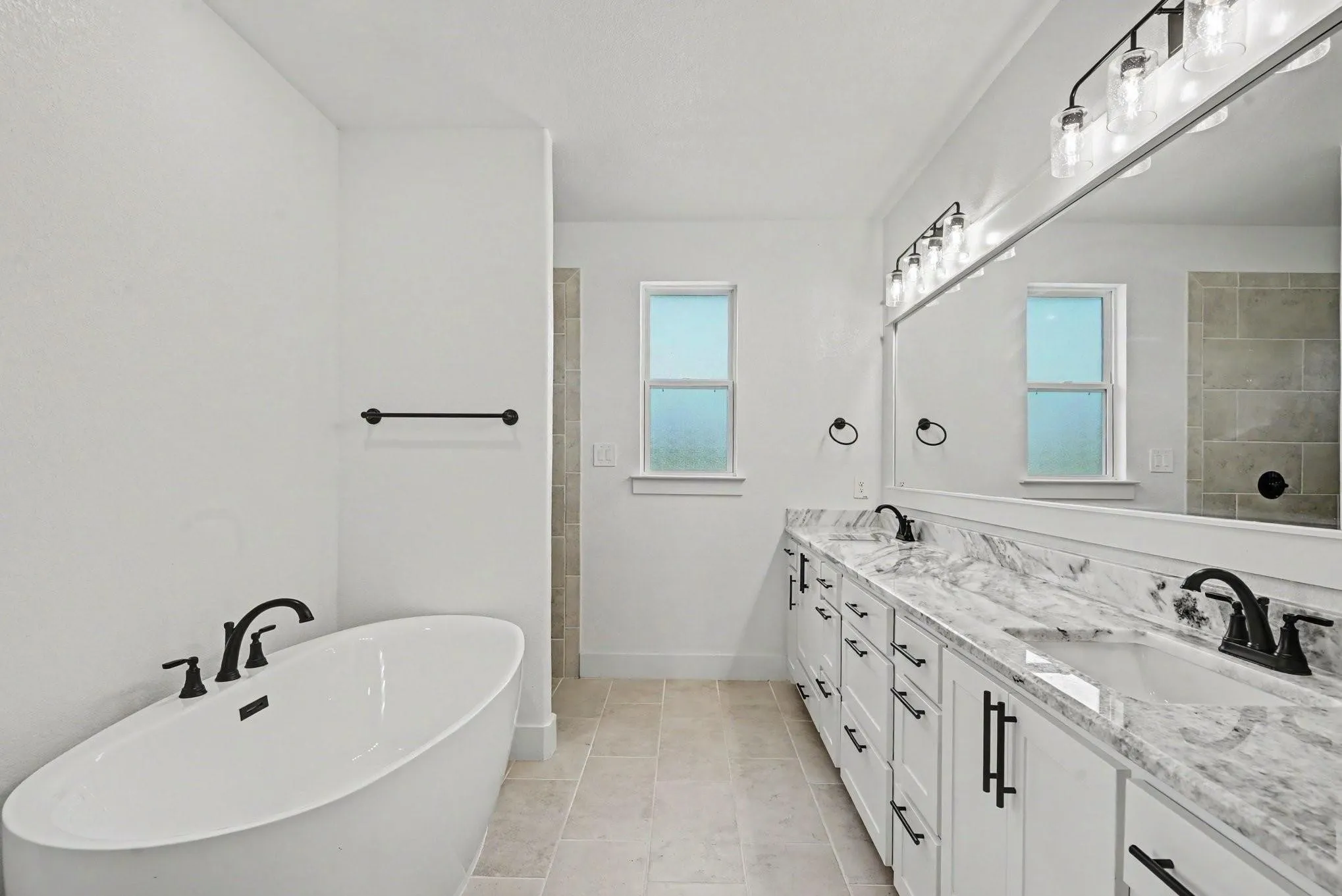 Single Family Residence For Sale in Parker County , 606 Central Road, Weatherford, Texas 76088, 3 Bedroom, 3 Bathroom, 2 Garage spaces, 2,162 Sqft, built in 2022, mls#21350657, Real Estate Agent in Weatherford, Homes For Sale in Parker county, Homes For Sale in Weatherford, Realtor in Weatherford Texas, Real Estate Brokerage Independent Realty Texas, Luminita Cordes Realtor