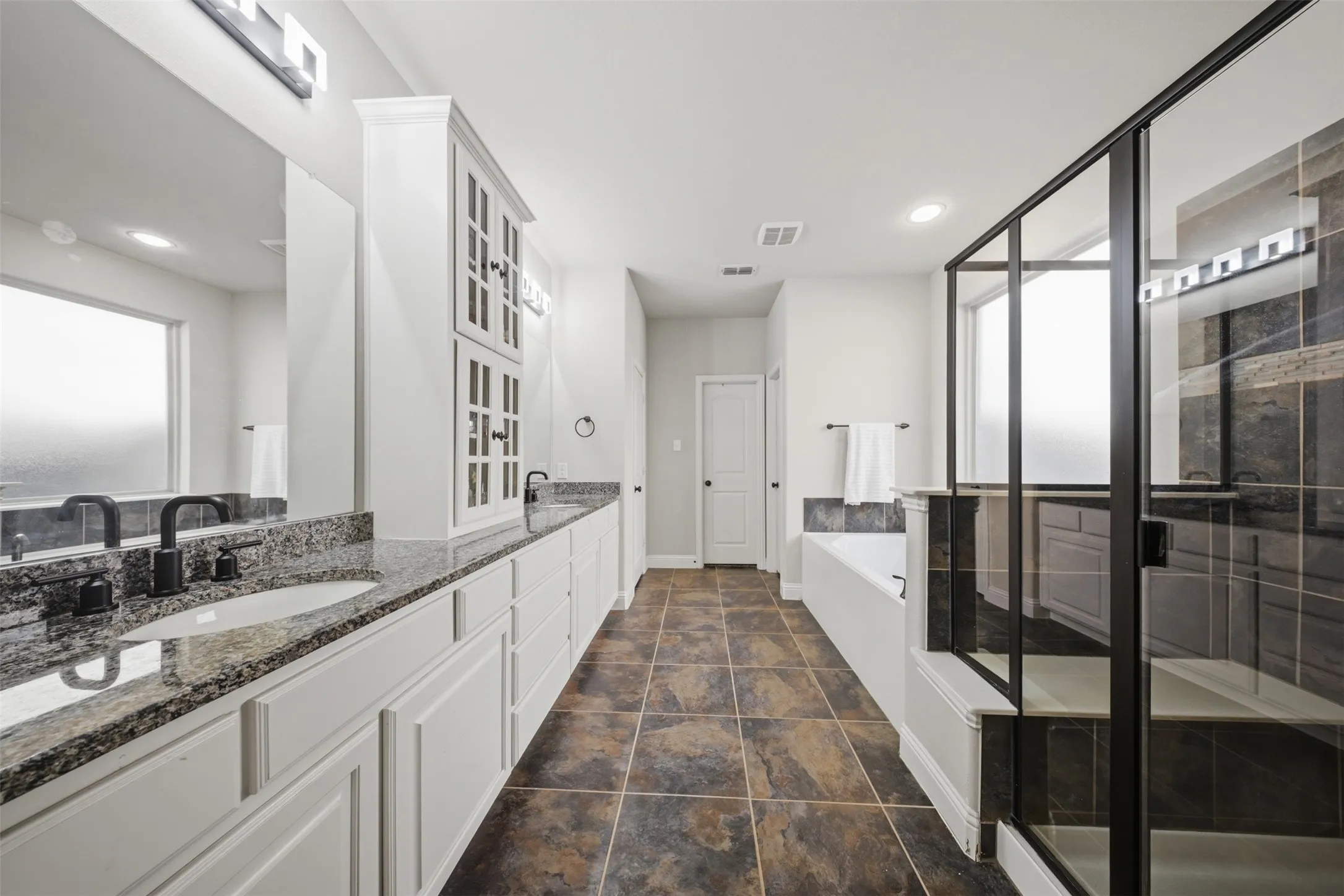 Single Family Residence For Sale in Collin County , 3703 Wagon Wheel Way, Celina, Texas 75009, 4 Bedroom, 4 Bathroom, 2 Garage spaces, 3,415 Sqft, built in 2014, mls#21349656, Real Estate Agent in Celina, Homes For Sale in Collin county, Homes For Sale in Celina, Realtor in Celina Texas, Real Estate Brokerage Independent Realty Texas, Luminita Cordes Realtor