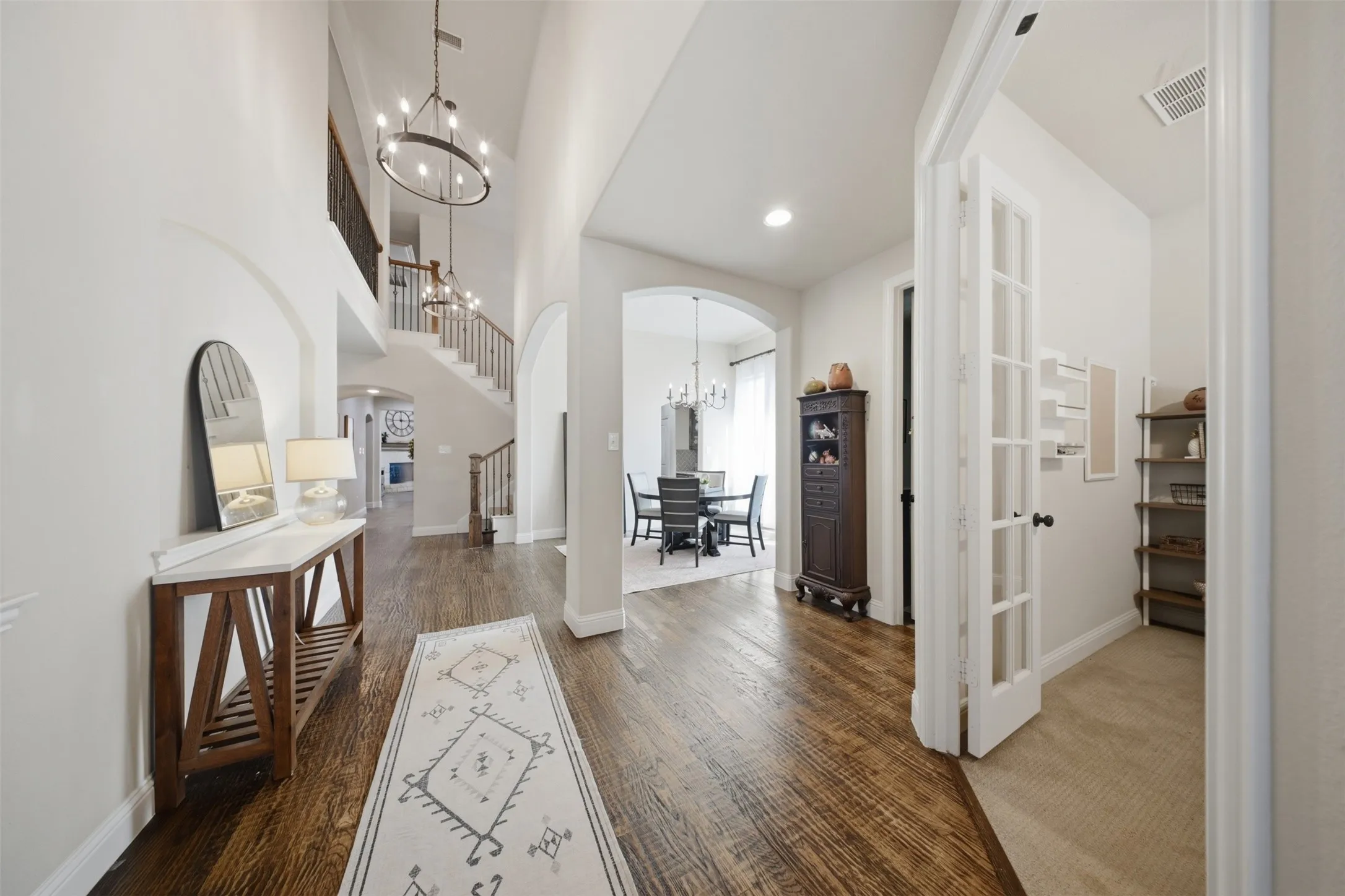 Single Family Residence For Sale in Collin County , 3703 Wagon Wheel Way, Celina, Texas 75009, 4 Bedroom, 4 Bathroom, 2 Garage spaces, 3,415 Sqft, built in 2014, mls#21349656, Real Estate Agent in Celina, Homes For Sale in Collin county, Homes For Sale in Celina, Realtor in Celina Texas, Real Estate Brokerage Independent Realty Texas, Luminita Cordes Realtor
