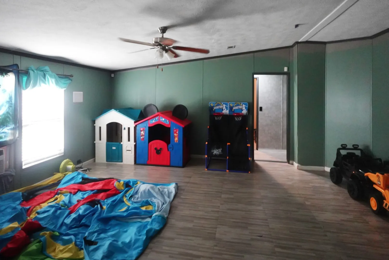 Manufactured Home For Sale in Hood County , 3108 Mistletoe St Street, Granbury, Texas 76048, 4 Bedrooms, 3 Bathrooms, Garage spaces, 2,369 Sqft, built in 2017, Price $199,900, mls#21350866, Real Estate Agent in Granbury, Homes For Sale in Hood county, Homes For Sale in Granbury, Realtor in Granbury Texas, Real Estate Brokerage Independent Realty Texas, Luminita Cordes Realtor
