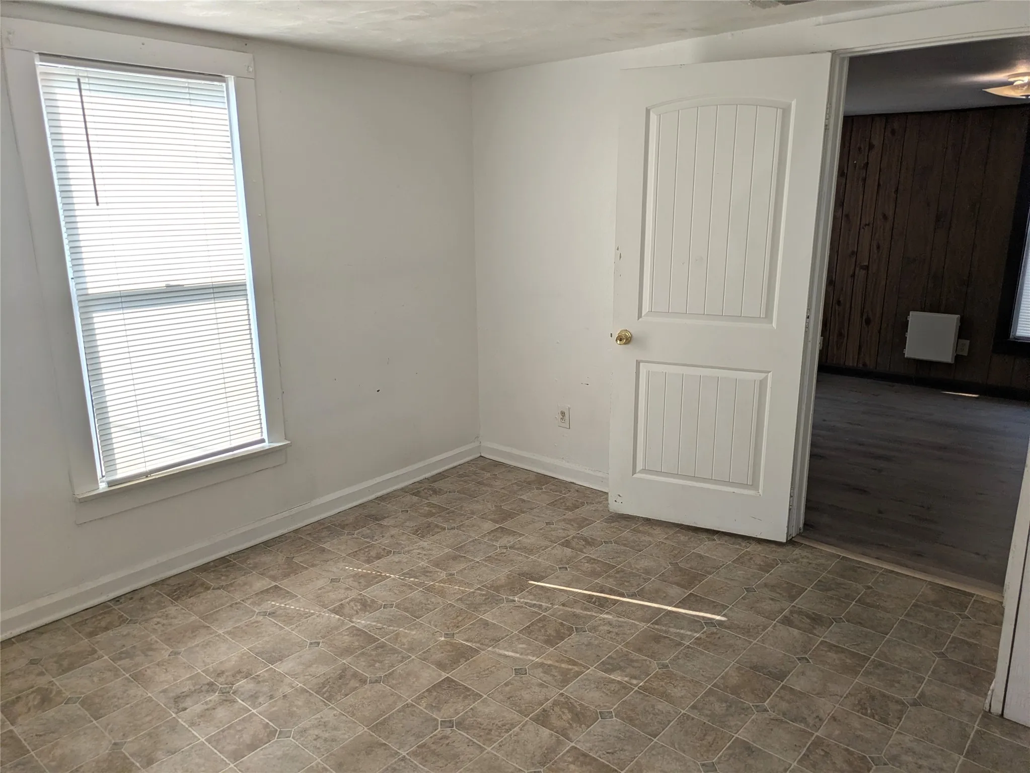 Single Family Residence For Rent in Denton County , 411 S Bradshaw Street, Denton, Texas 76205, 3 Bedroom, 1 Bathroom, Garage spaces, 1,056 Sqft, built in 1959, mls#21350700, Real Estate Agent in Denton, Homes For Rent in Denton county, Homes For Rent in Denton, Realtor in Denton Texas, Real Estate Brokerage Independent Realty Texas, Luminita Cordes Realtor