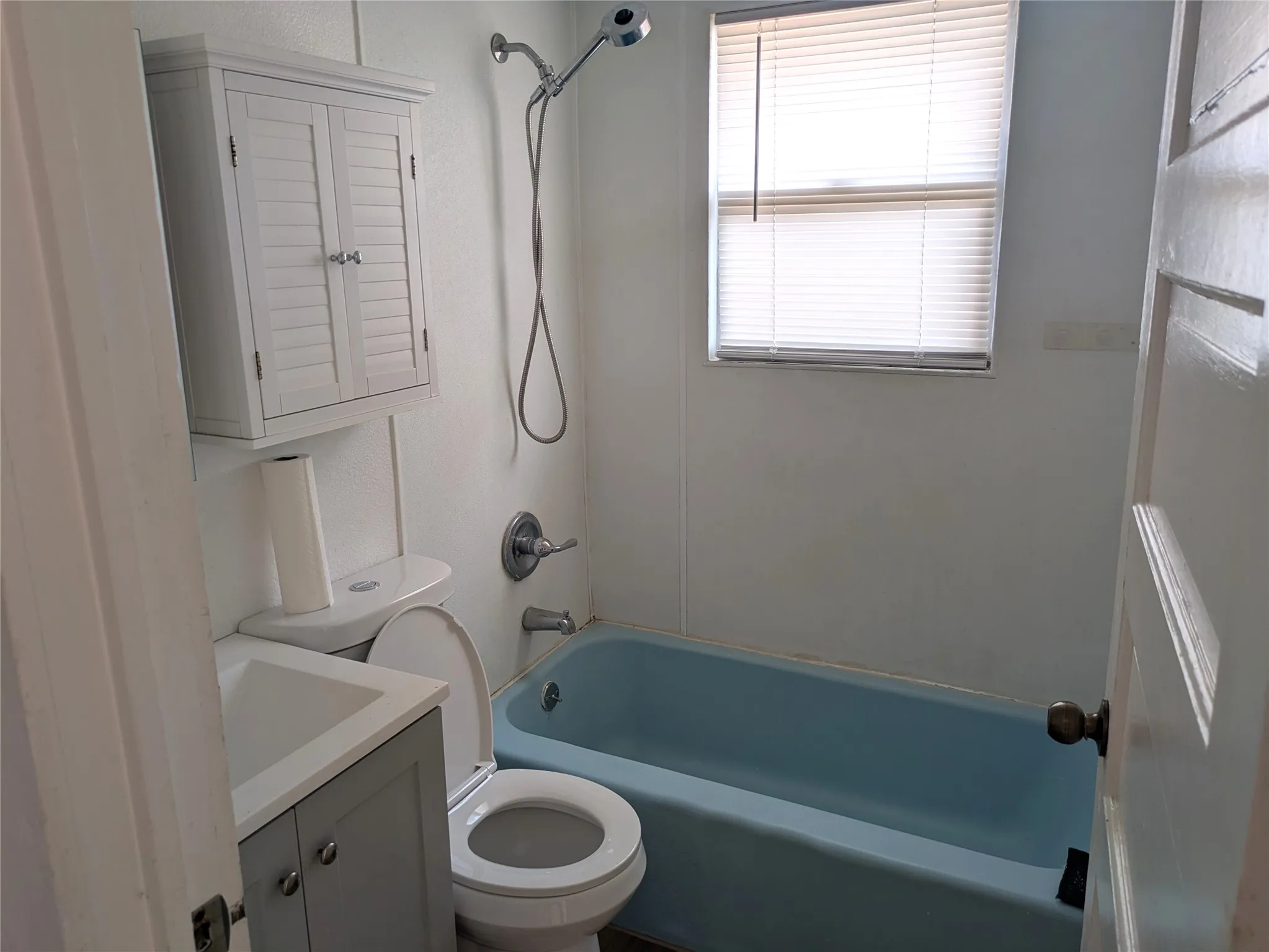 Single Family Residence For Rent in Denton County , 411 S Bradshaw Street, Denton, Texas 76205, 3 Bedroom, 1 Bathroom, Garage spaces, 1,056 Sqft, built in 1959, mls#21350700, Real Estate Agent in Denton, Homes For Rent in Denton county, Homes For Rent in Denton, Realtor in Denton Texas, Real Estate Brokerage Independent Realty Texas, Luminita Cordes Realtor