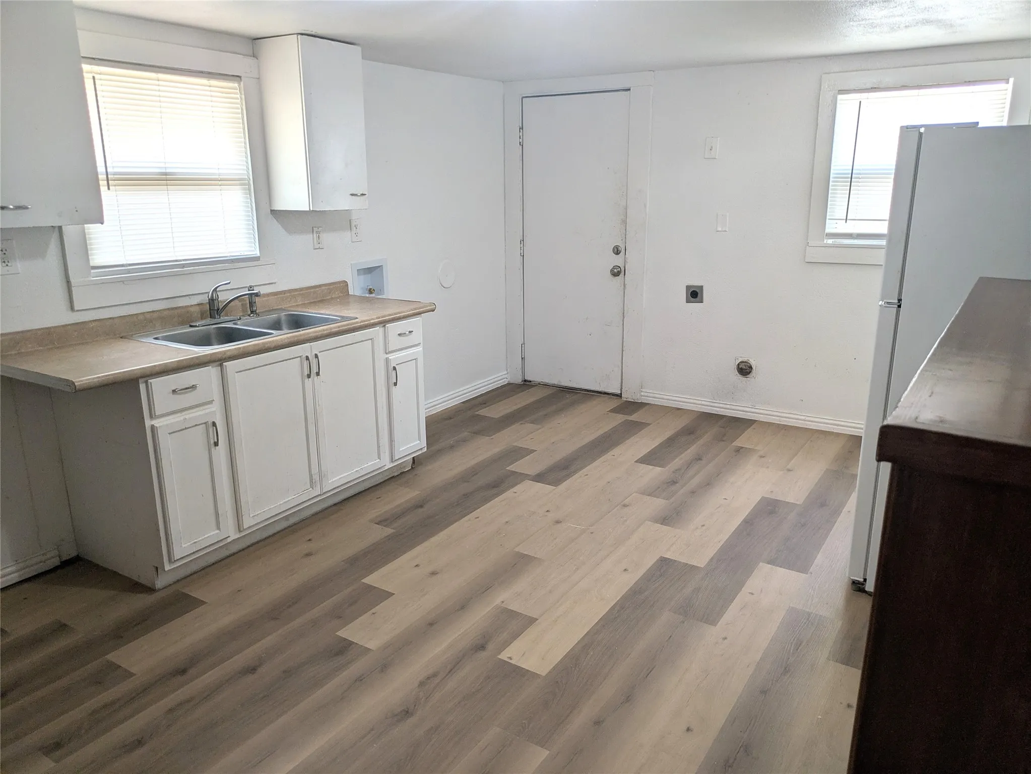 Single Family Residence For Rent in Denton County , 411 S Bradshaw Street, Denton, Texas 76205, 3 Bedroom, 1 Bathroom, Garage spaces, 1,056 Sqft, built in 1959, mls#21350700, Real Estate Agent in Denton, Homes For Rent in Denton county, Homes For Rent in Denton, Realtor in Denton Texas, Real Estate Brokerage Independent Realty Texas, Luminita Cordes Realtor
