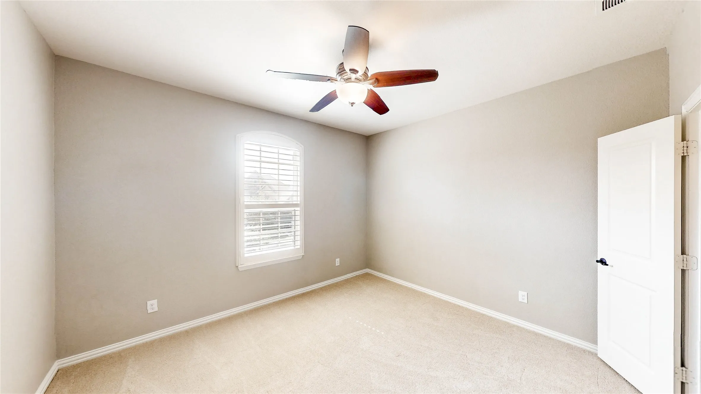 Single Family Residence For Sale in Denton County , 3700 Water Mill Way, Northlake, Texas 76226, 4 Bedroom, 4 Bathroom, 2 Garage spaces, 2,685 Sqft, built in 2020, mls#21350862, Real Estate Agent in Northlake, Homes For Sale in Denton county, Homes For Sale in Northlake, Realtor in Northlake Texas, Real Estate Brokerage Independent Realty Texas, Luminita Cordes Realtor