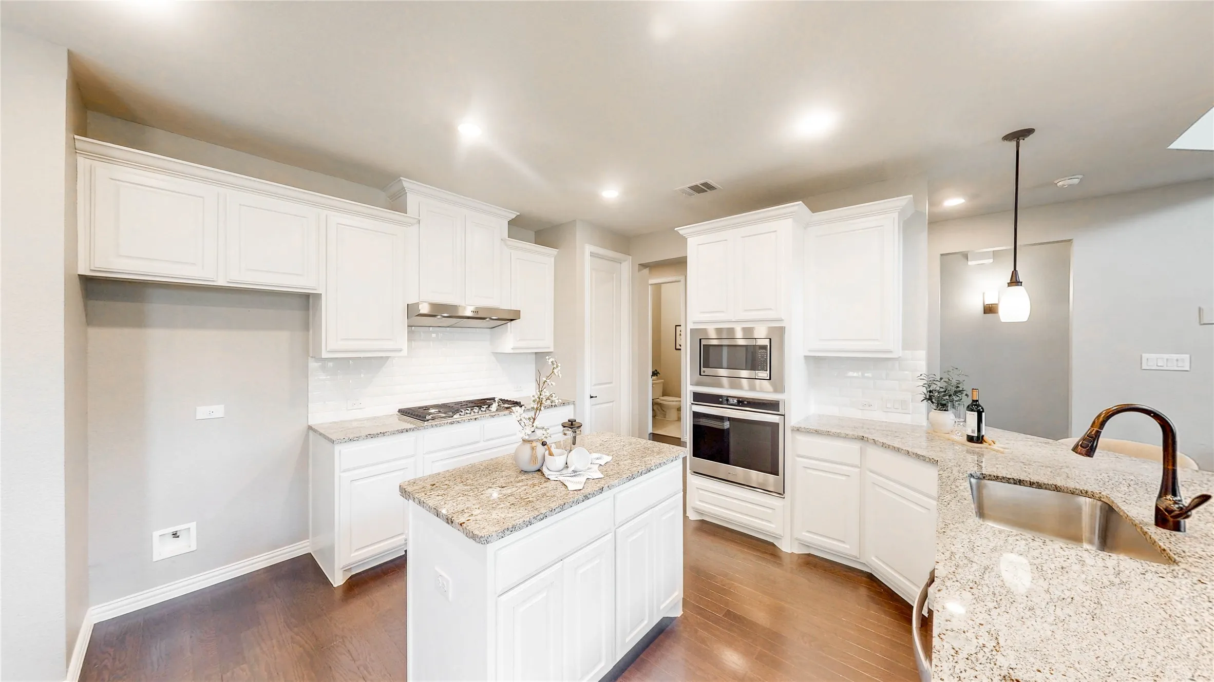 Single Family Residence For Sale in Denton County , 3700 Water Mill Way, Northlake, Texas 76226, 4 Bedroom, 4 Bathroom, 2 Garage spaces, 2,685 Sqft, built in 2020, mls#21350862, Real Estate Agent in Northlake, Homes For Sale in Denton county, Homes For Sale in Northlake, Realtor in Northlake Texas, Real Estate Brokerage Independent Realty Texas, Luminita Cordes Realtor